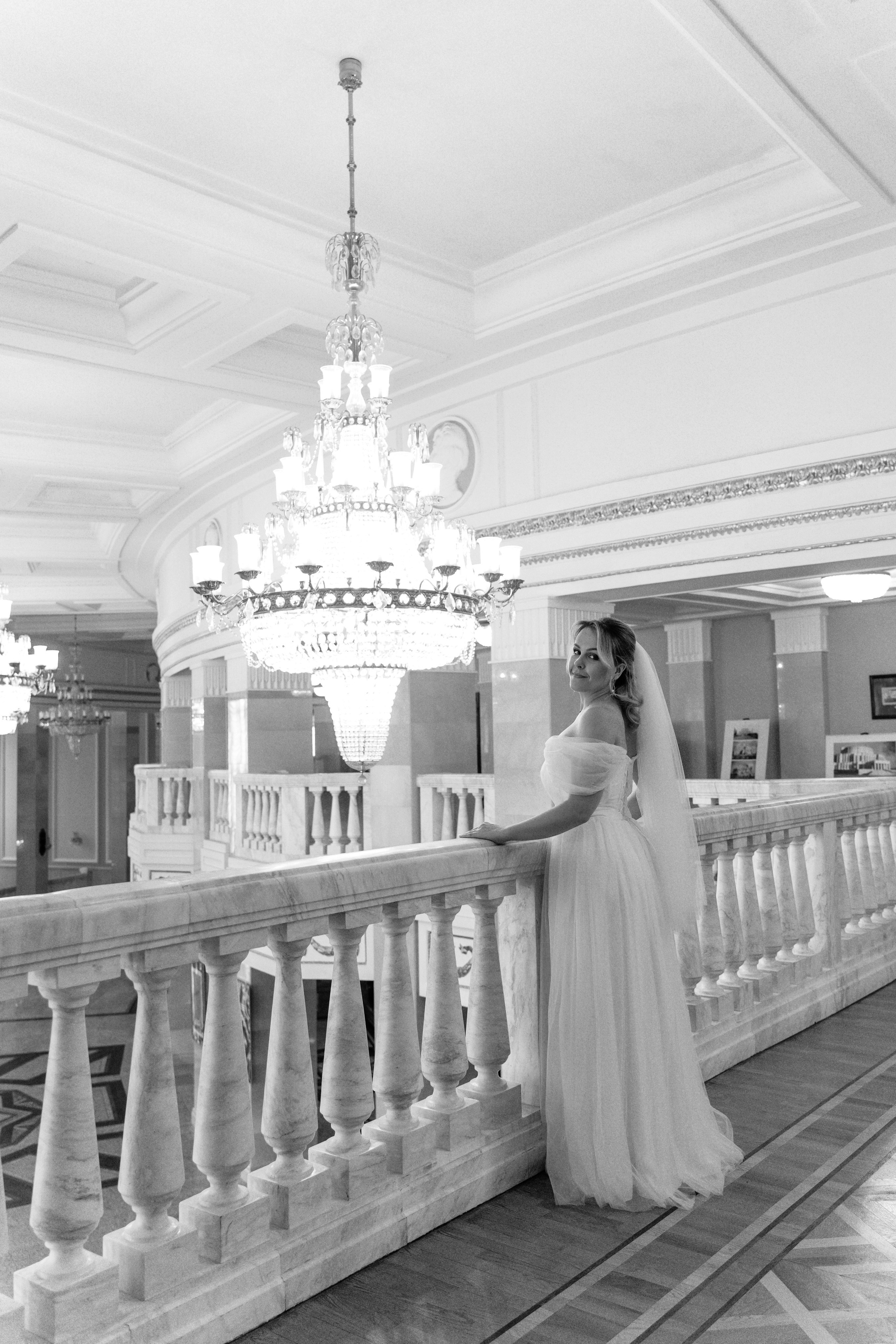 Фотосессия в театре: свадебные моменты. Ваш семейный фотограф в Минске — Вика Трегубова