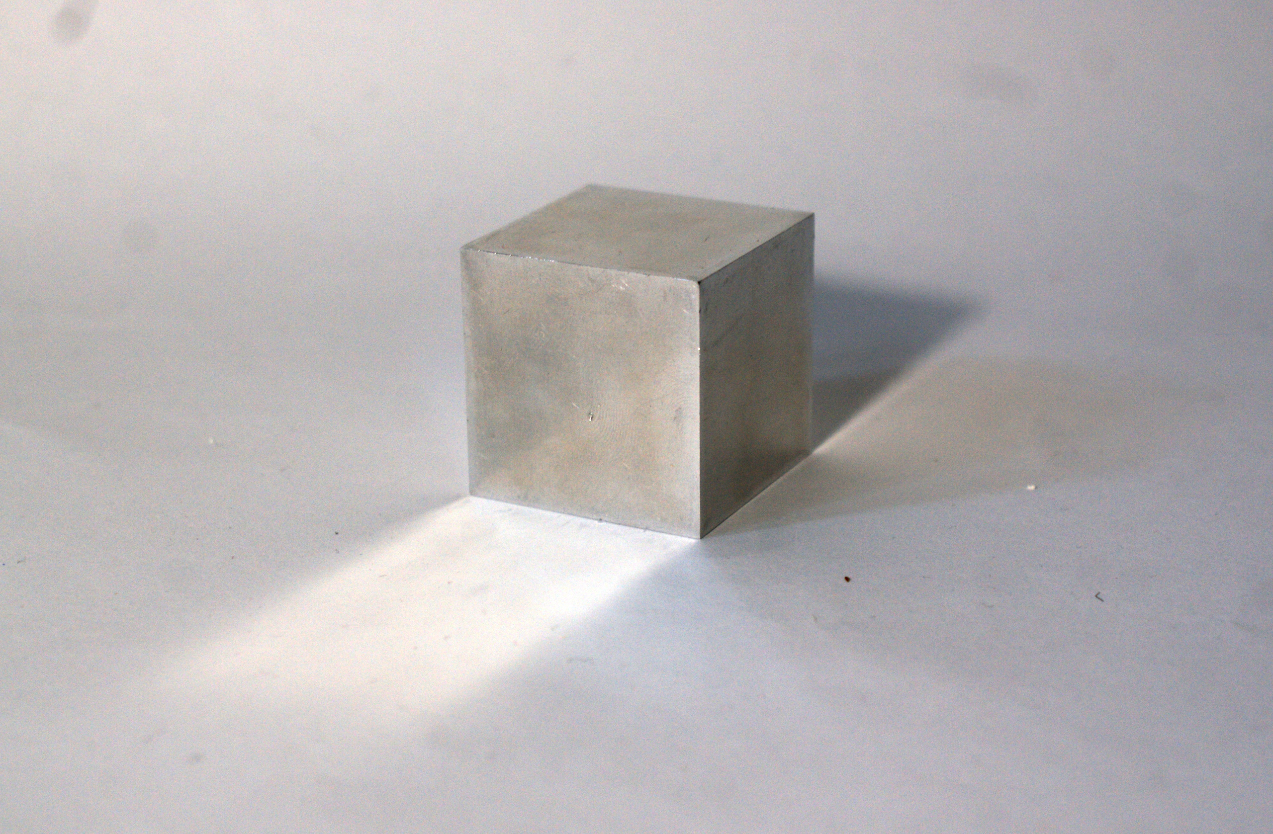 Коллекция акцион кости. Акцион Кости - это игра на произведения искусства