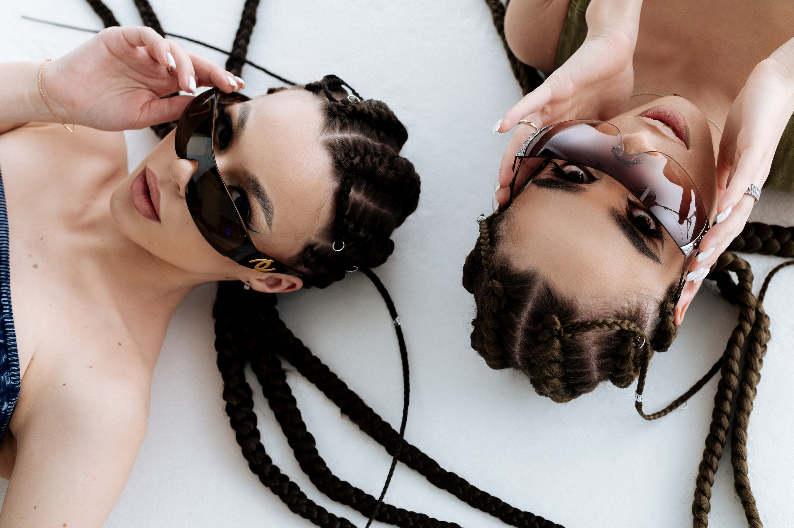 Катя и Алина. Главная