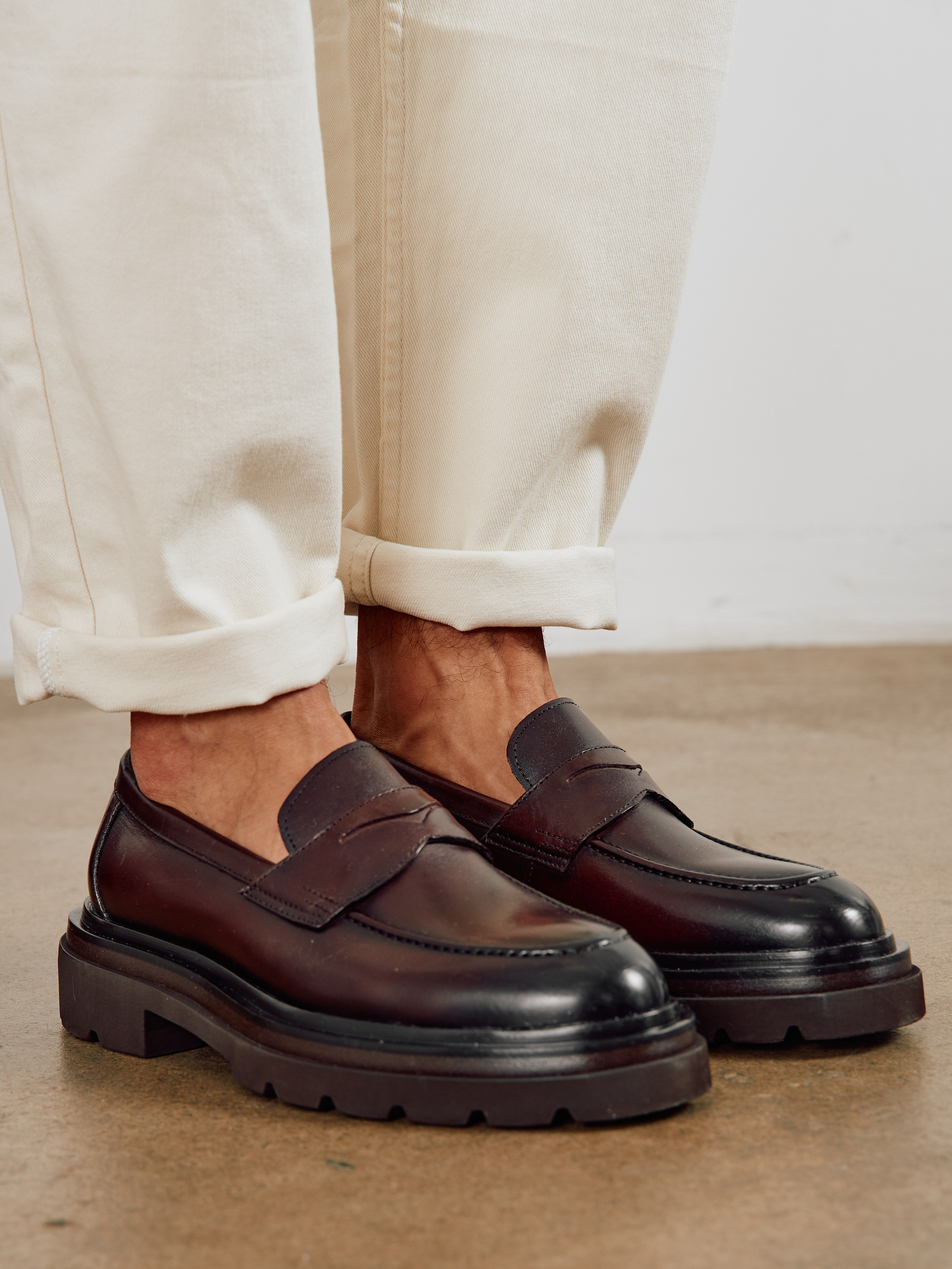 Обувь. Фотограф для маркетплейсов в Москве