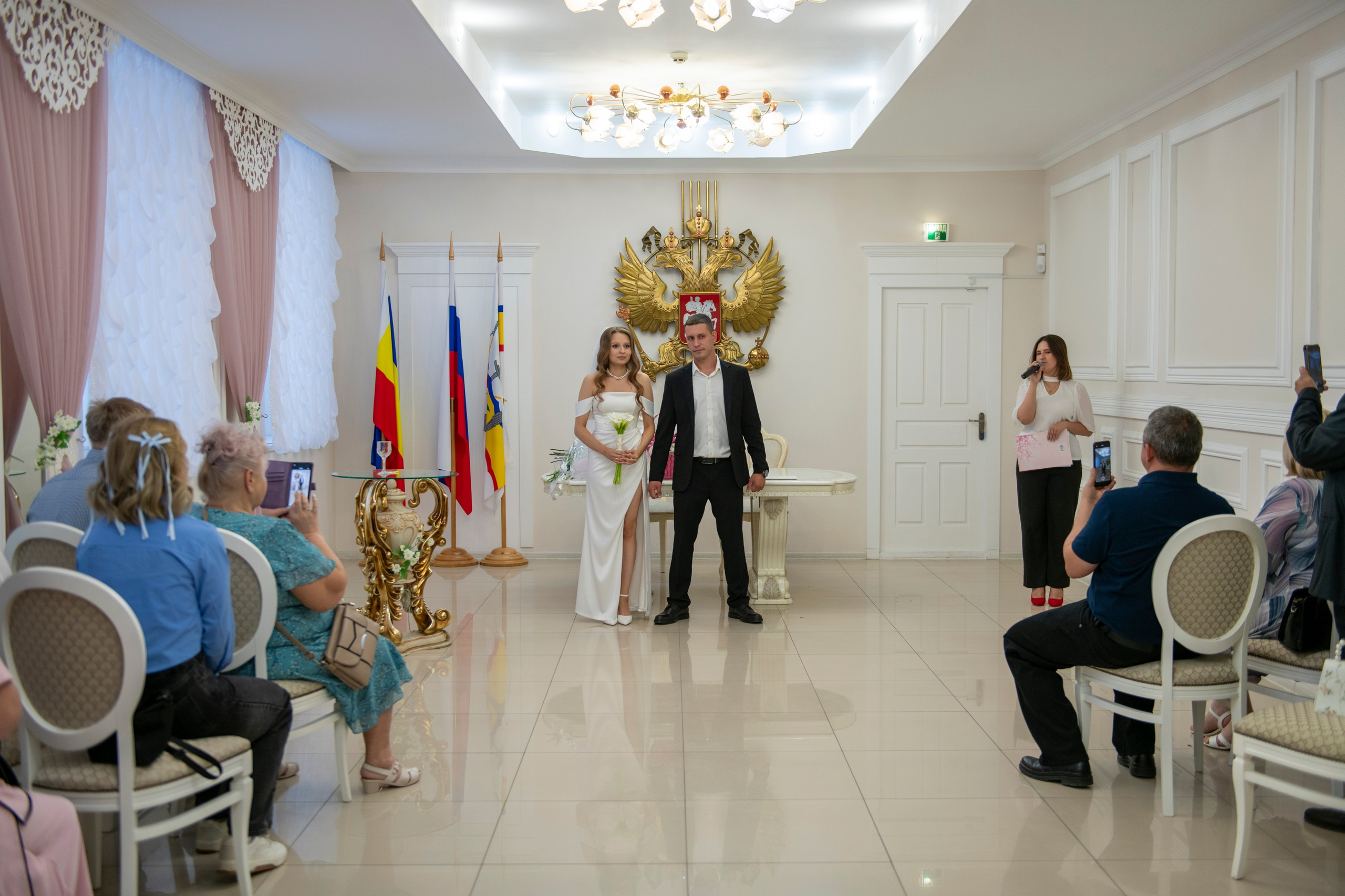 Пакет M (ЗАГС + фотосессия). Ваш фотограф для любого вида съемки