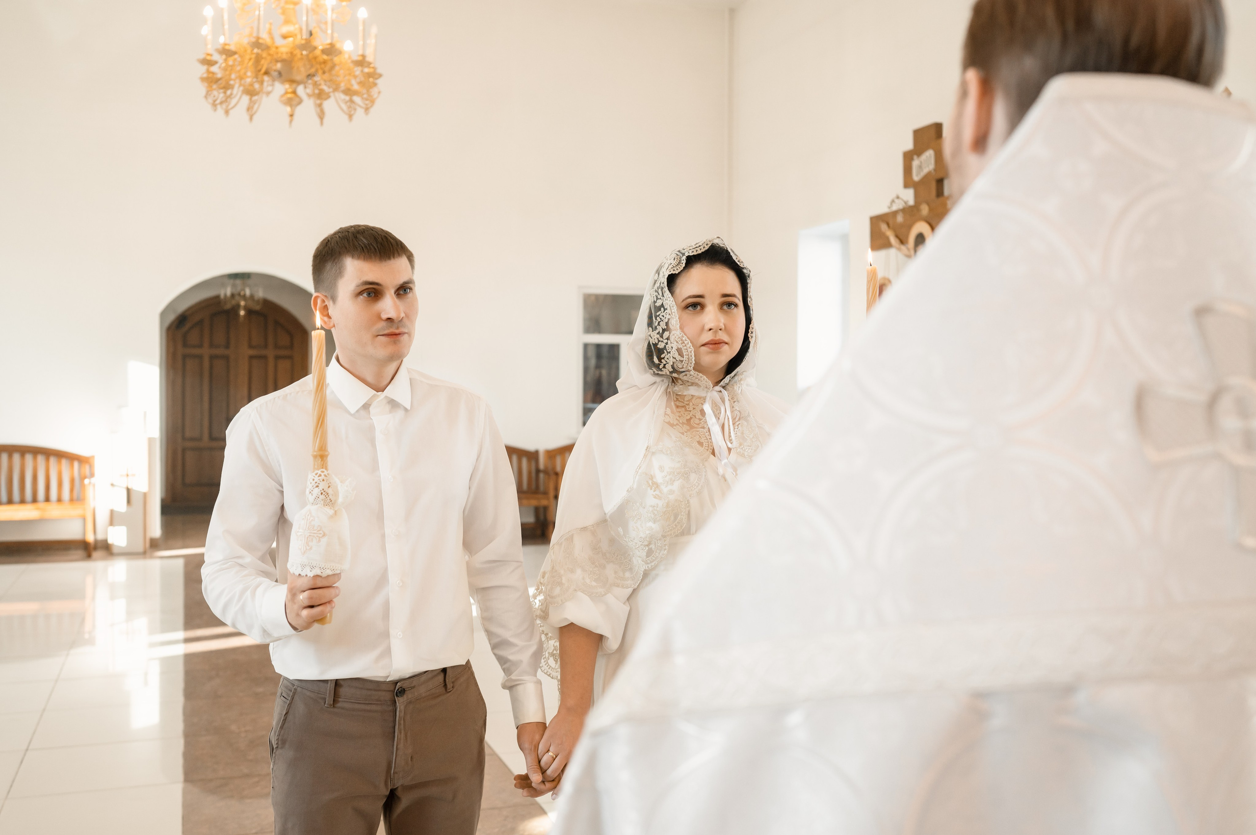 Венчание в храме Благовещения Пресвятой Богородицы. Церковный фотограф на Таинство Крещения и Венчания в Оренбурге и Оренбургской области Екатерина Белкина