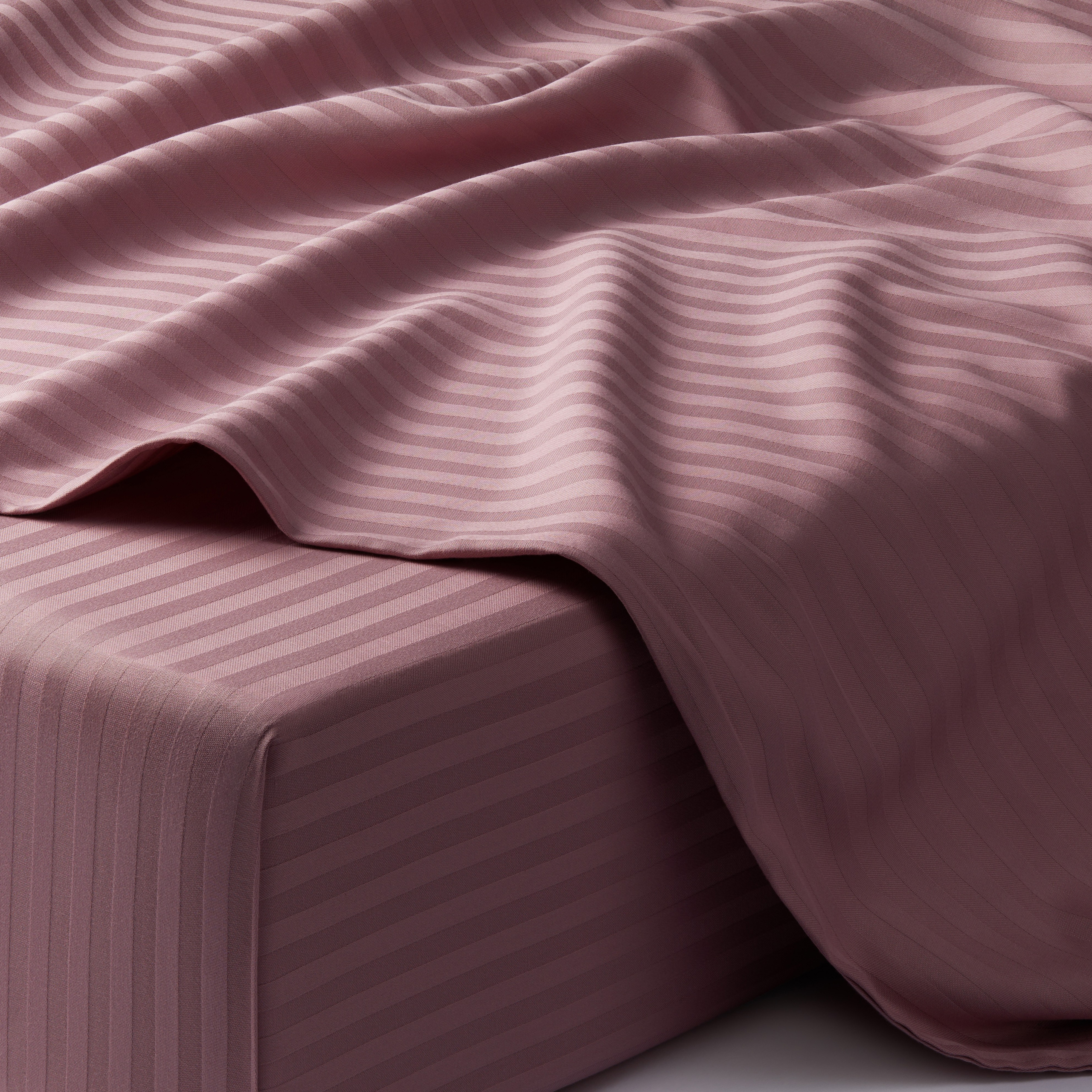 Постельное белье Pragma (страйп). Олег Дмитриев