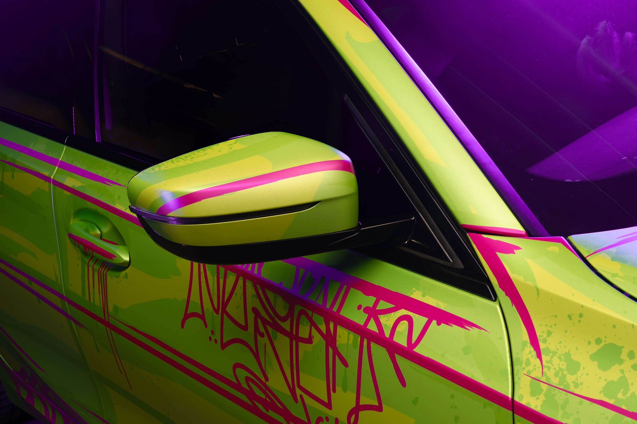 Винилография на BMW 3 G20. Студия дизайна и оклейки авто Barmaley Design