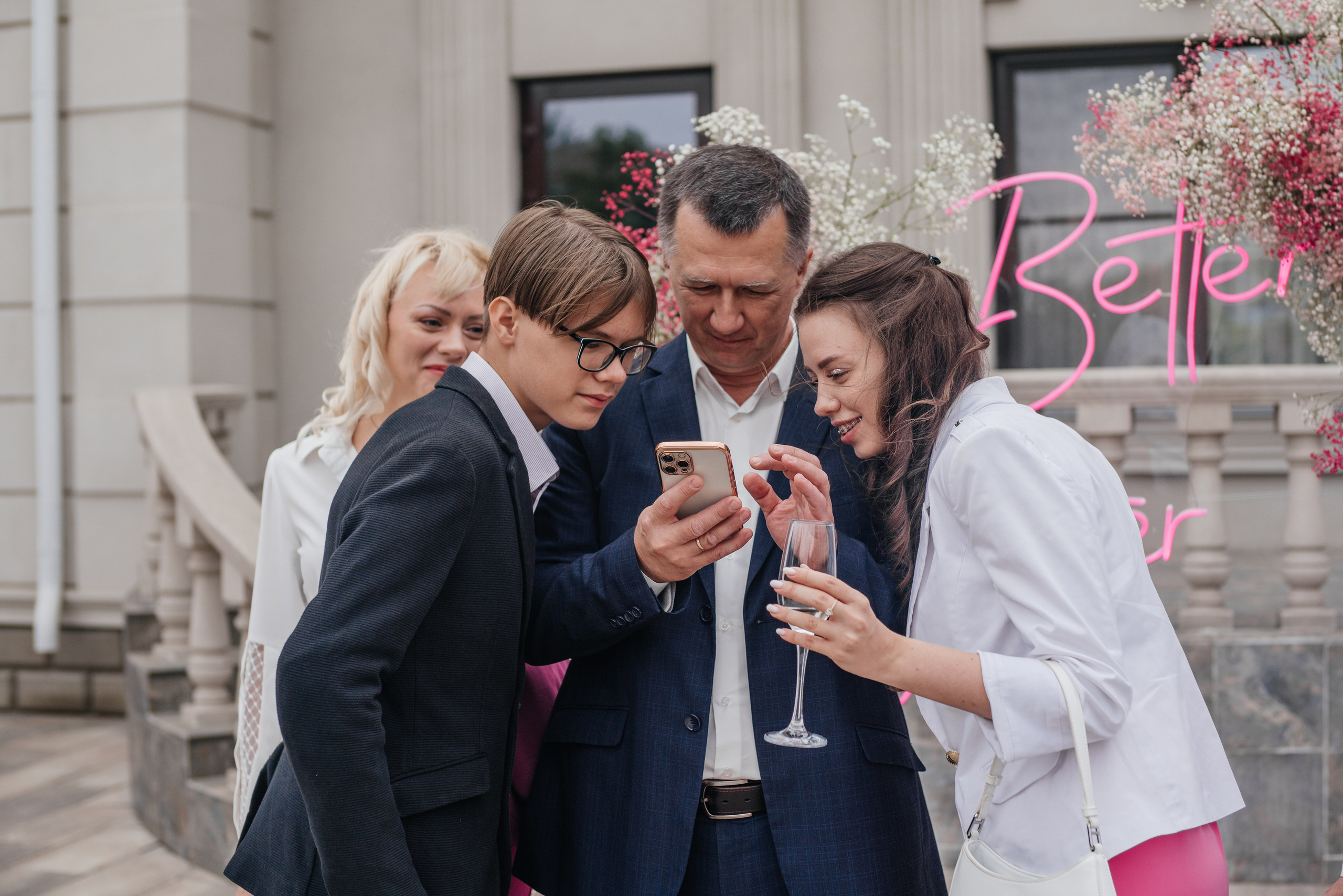 Свадебный день Максим и Вита. Графский Парк. Свадебный и семейный фотограф Надежда Соловьева