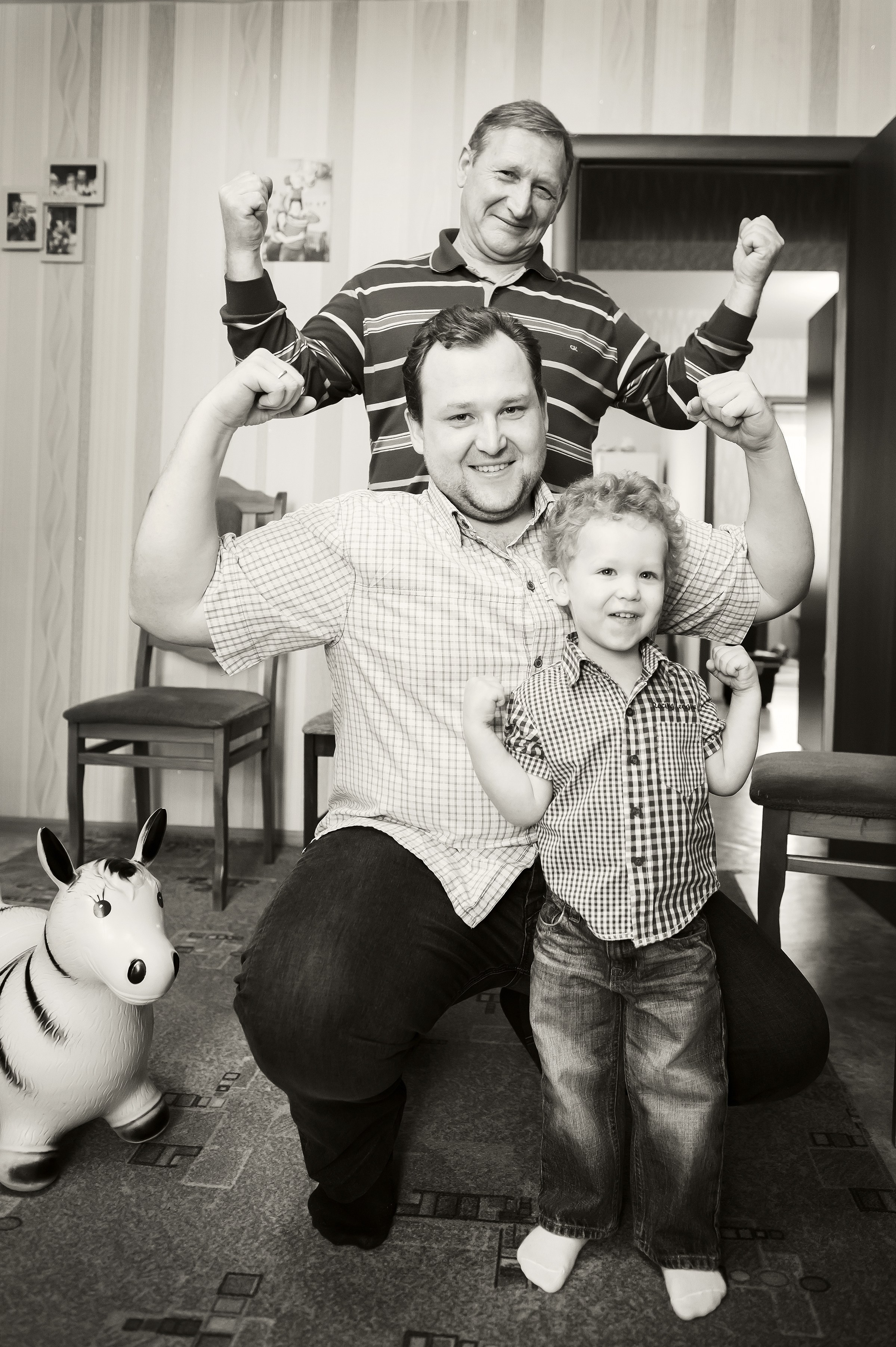 Домашняя съемка. Репортажный, семейный и детский фотограф в Пензе и Заречном Арина Ермилова. Картины барельеф на заказ