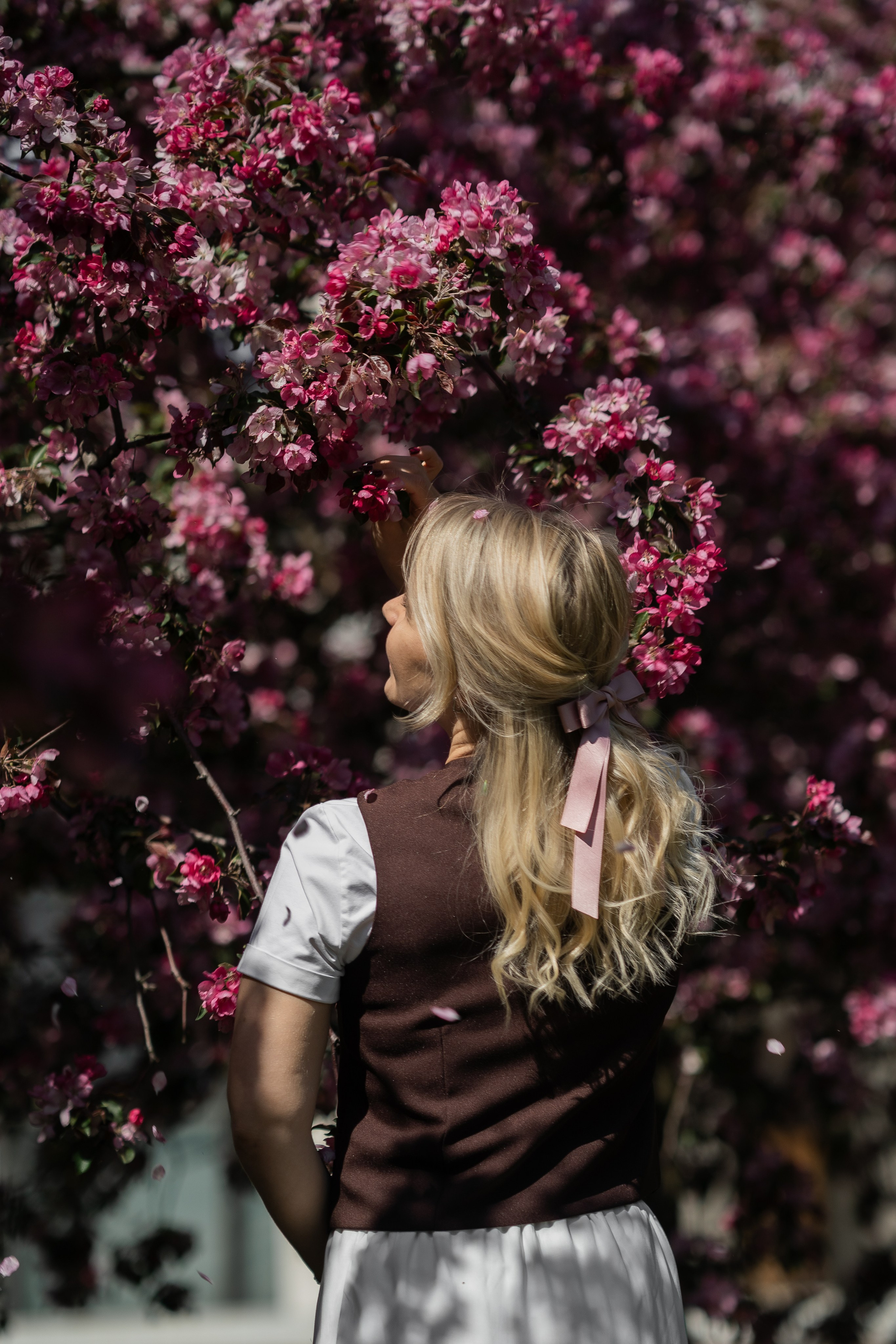 Даша и яблоня. Москва, ВДНХ. Семейный и детский фотограф в Сергиев Посаде, Хотьково Якимчук Любовь