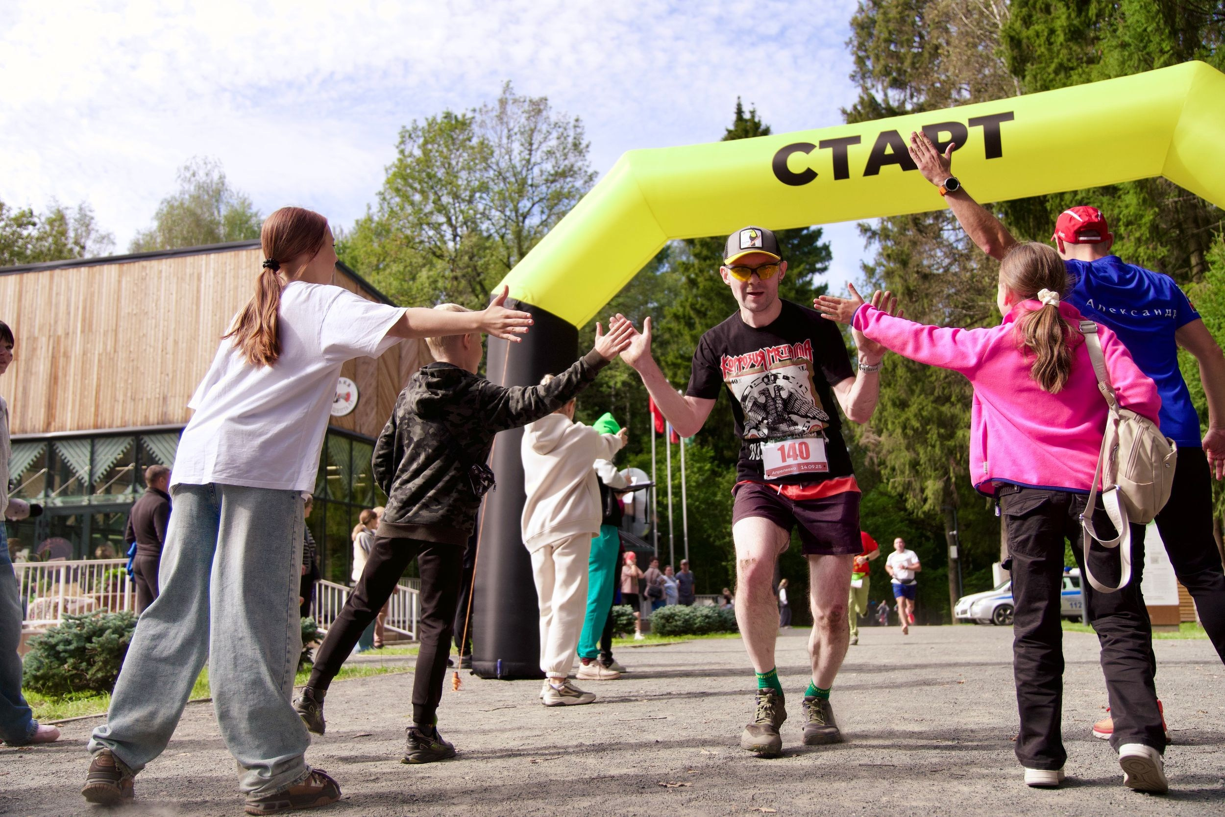 Забег в парке «Дубки». Кафе «БЕЛКА НАШЕПТАЛА». Ну оооочень концептуальное кафе