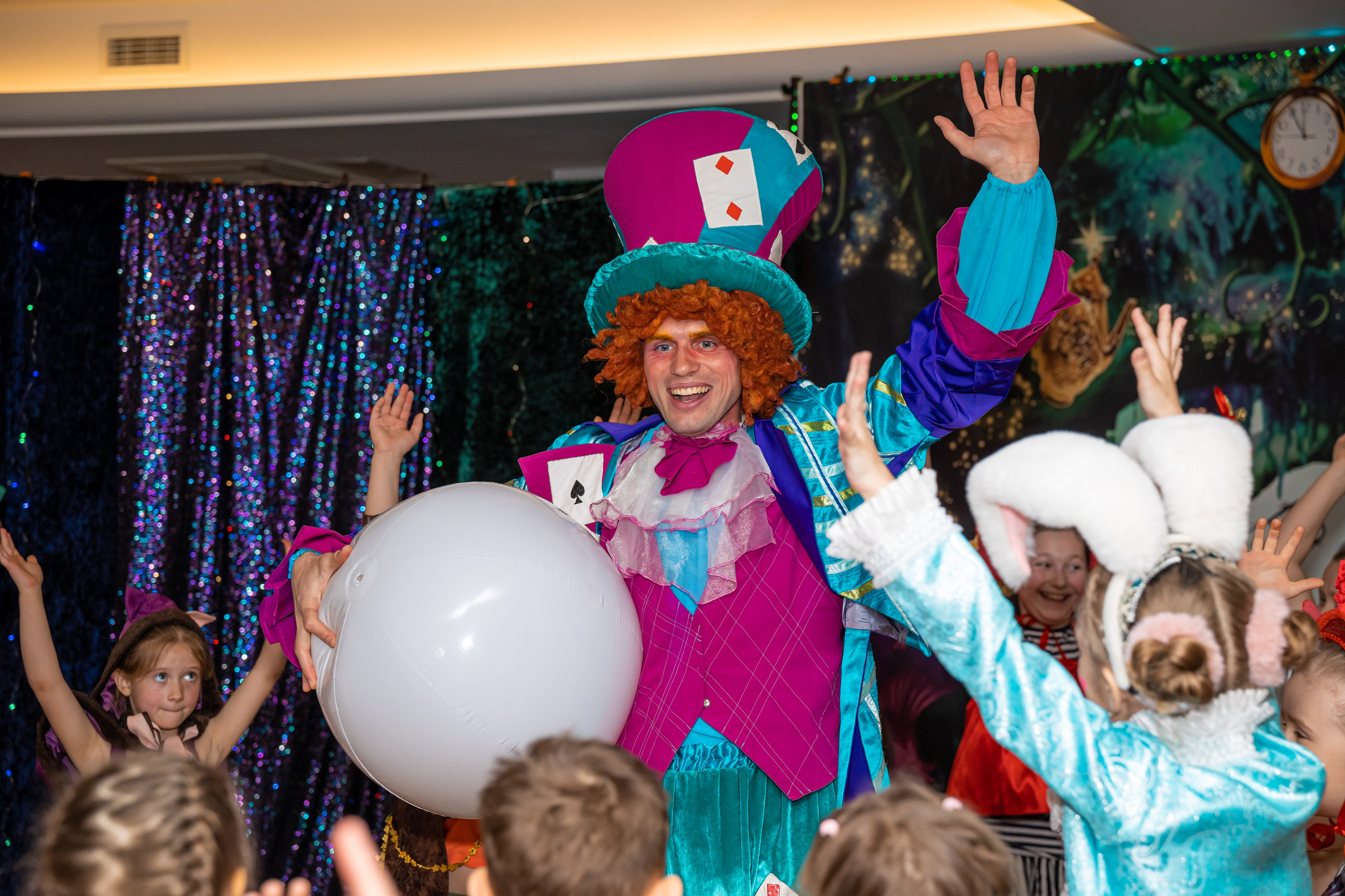 Фотосъемка детского выступления «Алиса в стране чудес». Ирина Носова - семейный и детский фотограф