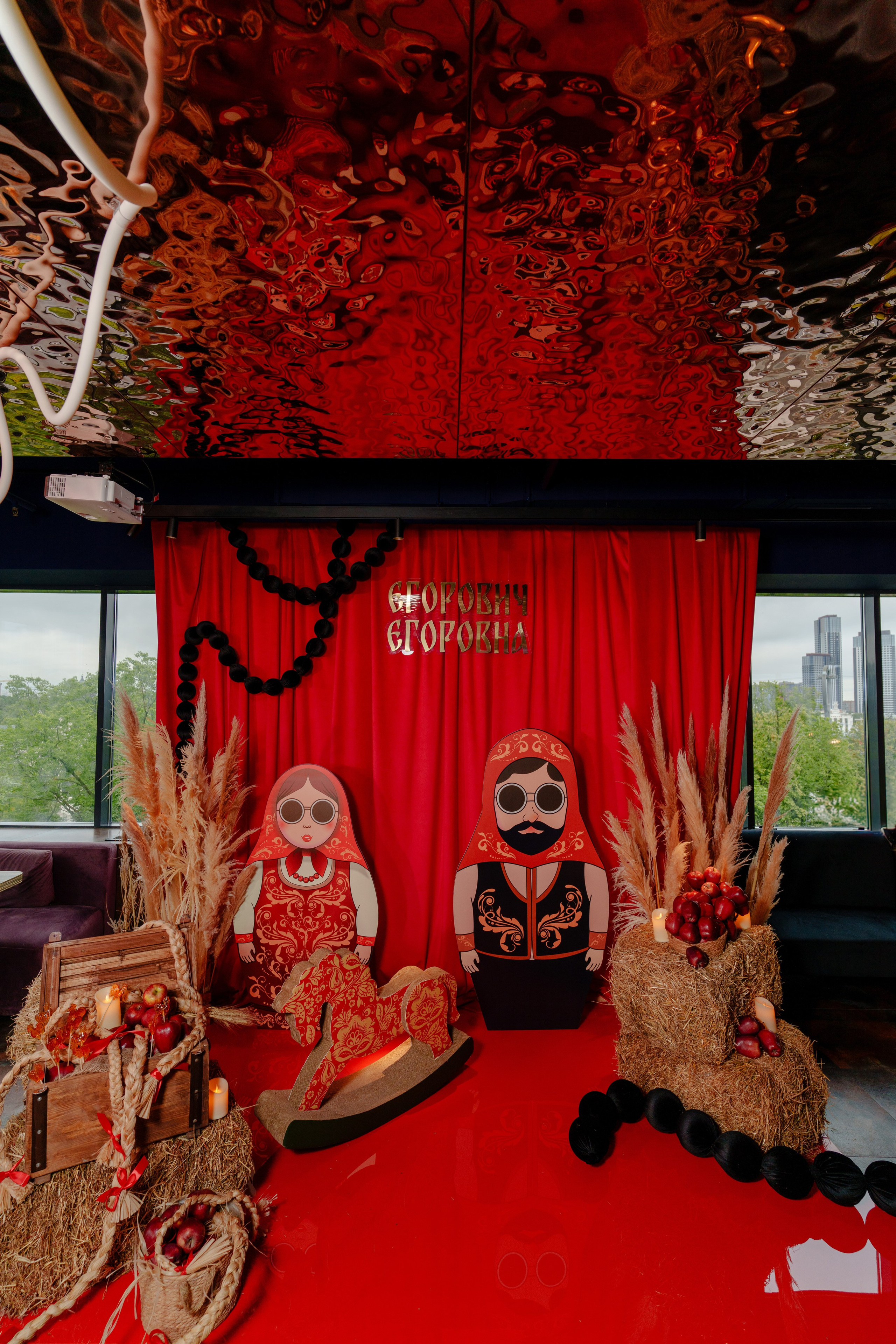 Репортажный фотограф на гендер пати в славянском стиле в Москве. Репортажный фотограф Москва Сергей Дружинин