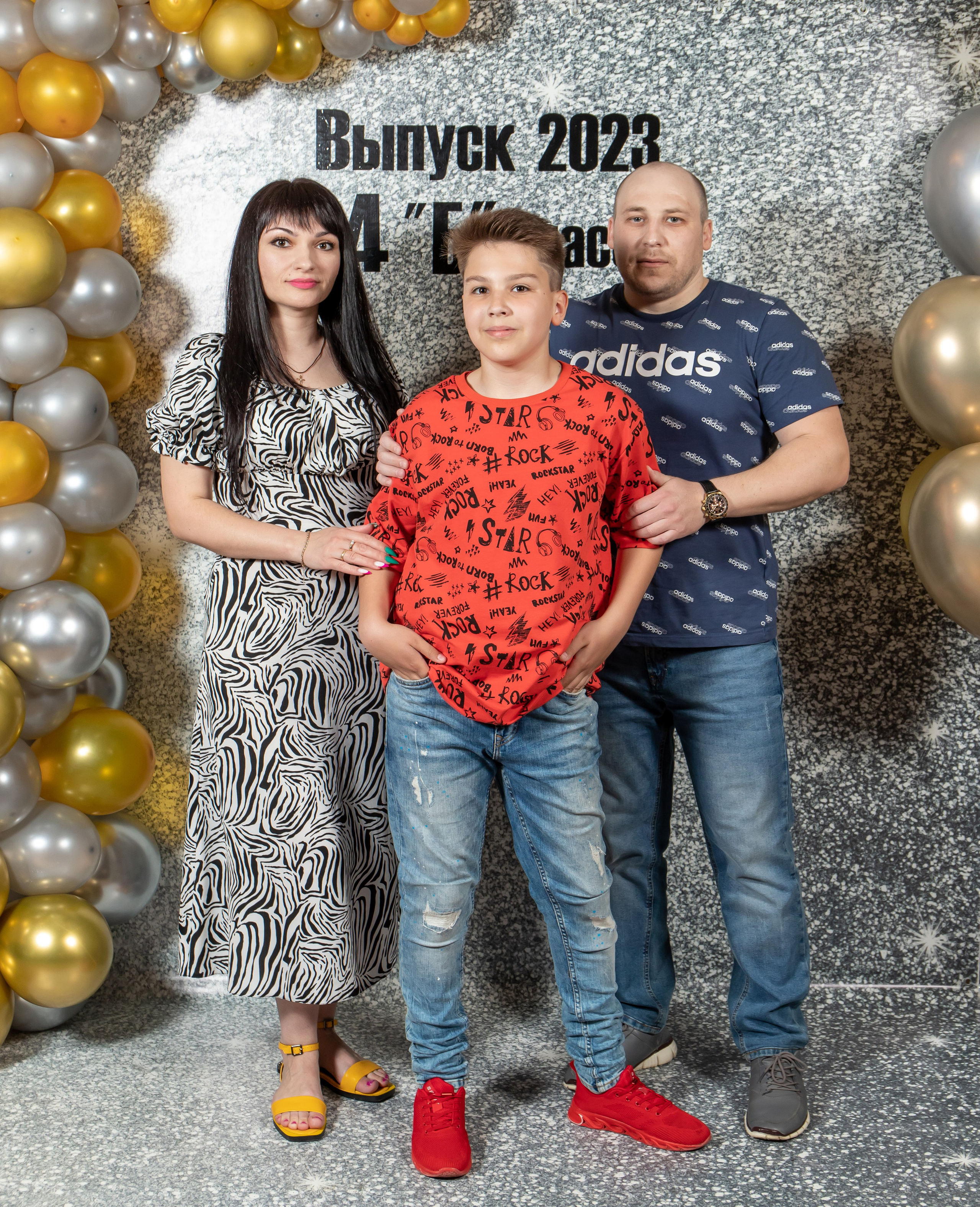 Выпуск 4Б 23 год. Семейный и свадебный фотограф в Геленджике Михаил Шматов