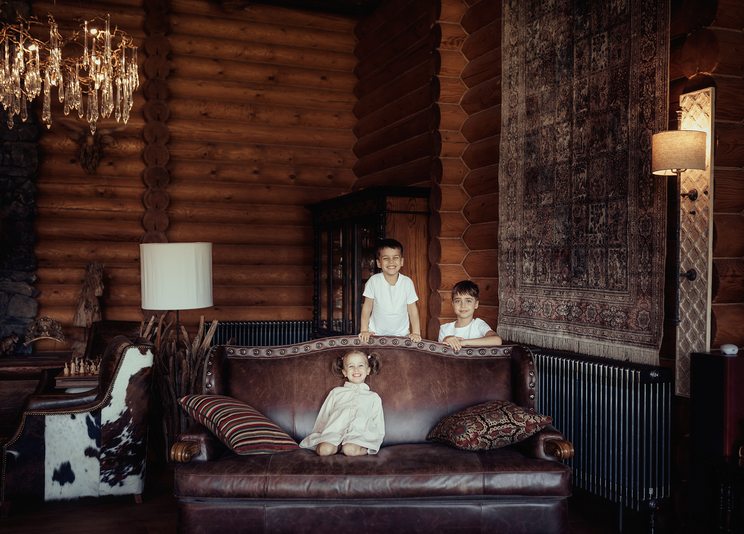 Алина с детьми. Дом. Семейный фотограф в Москве Натали Момот