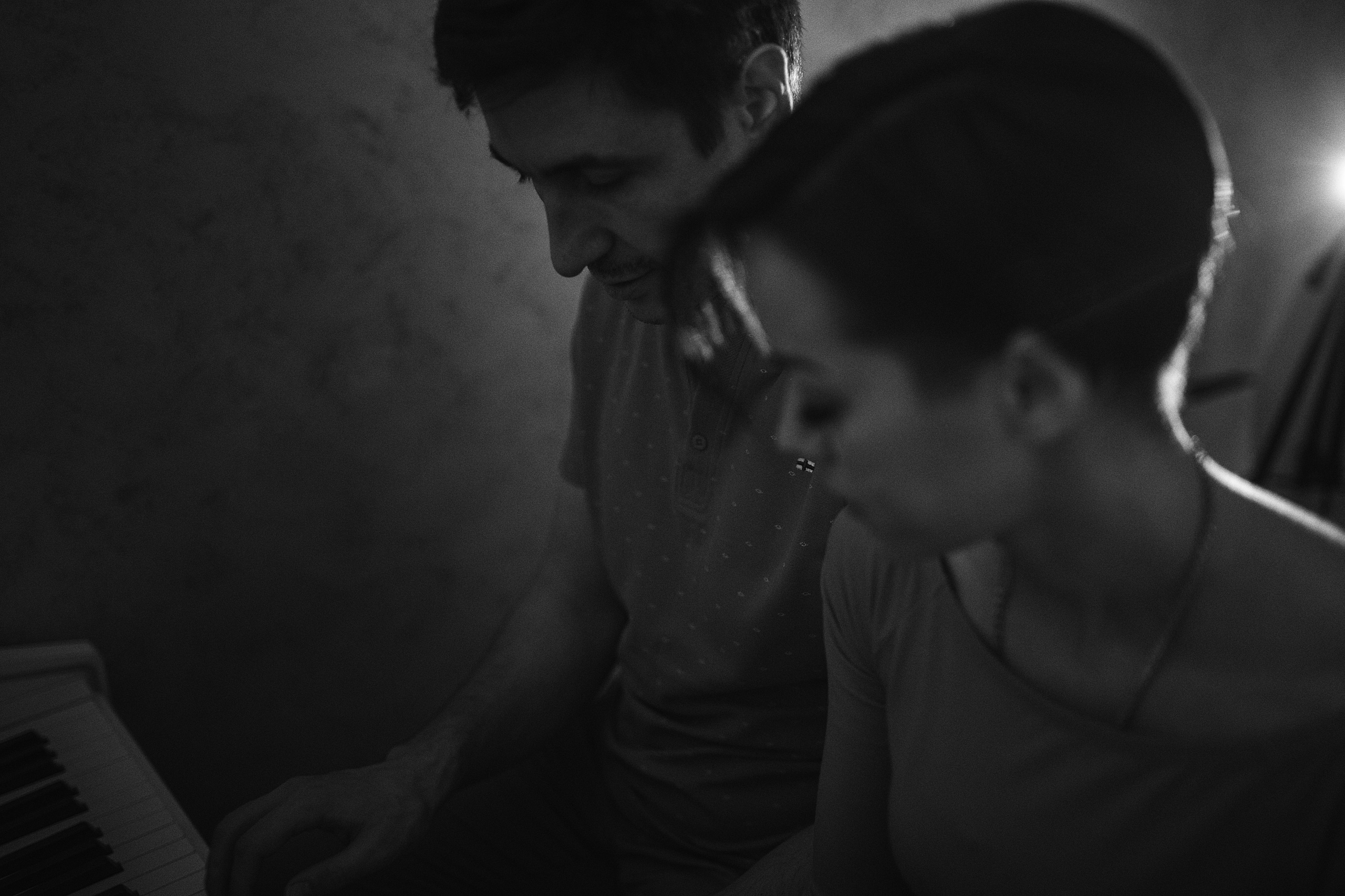 Георгий и Инна с детьми дома. Семейный фотограф в Москве Натали Момот