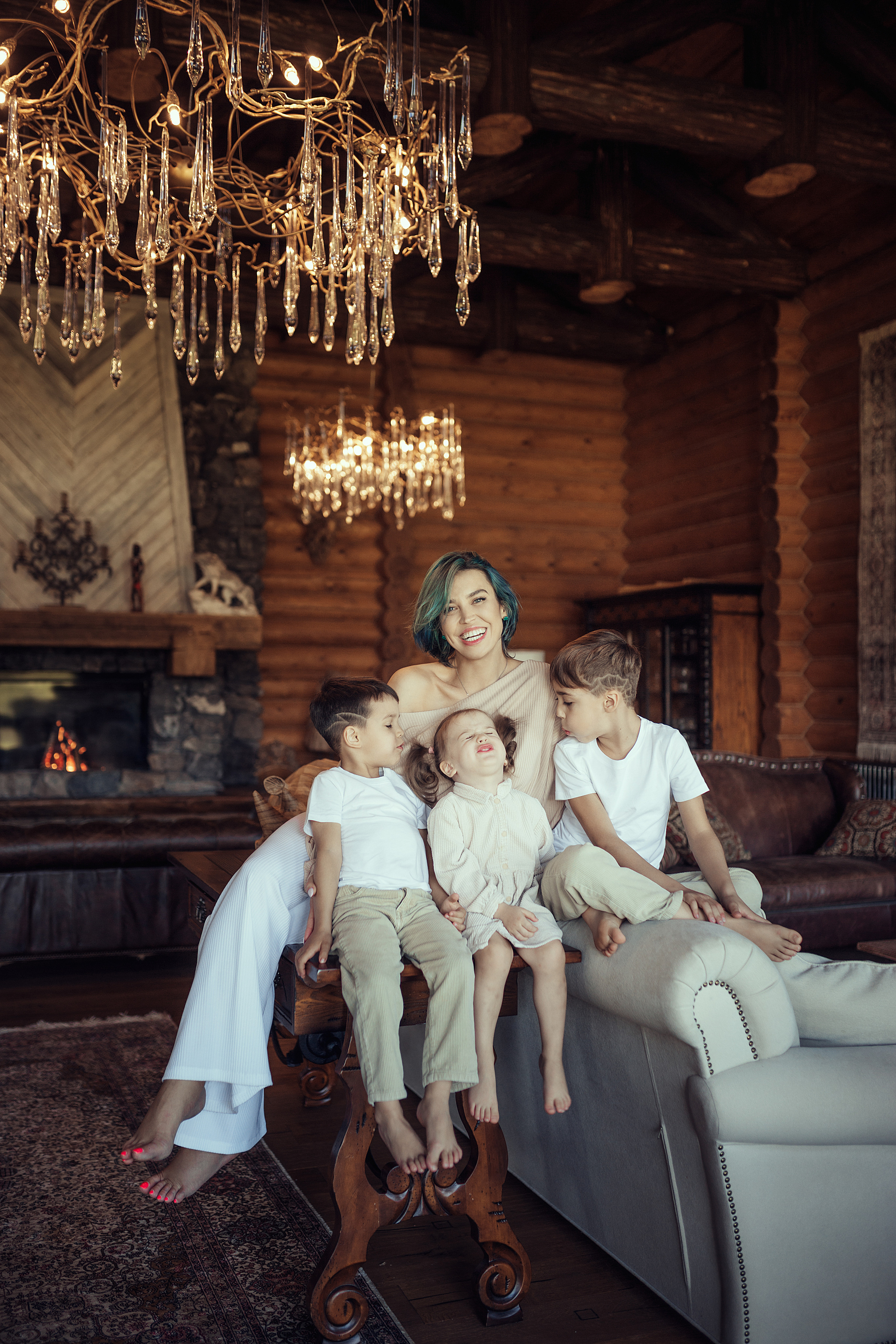 Алина с детьми. Дом. Семейный фотограф в Москве Натали Момот