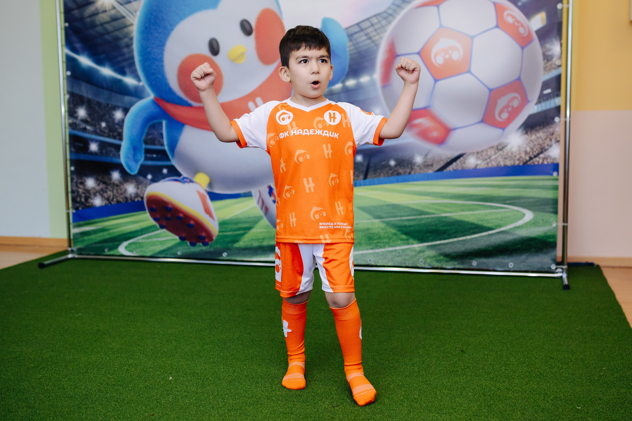 Фотосессия с кубком в детских садах г. Магнитогорска. Денис Прохоров Фотограф в г. Магнитогорск