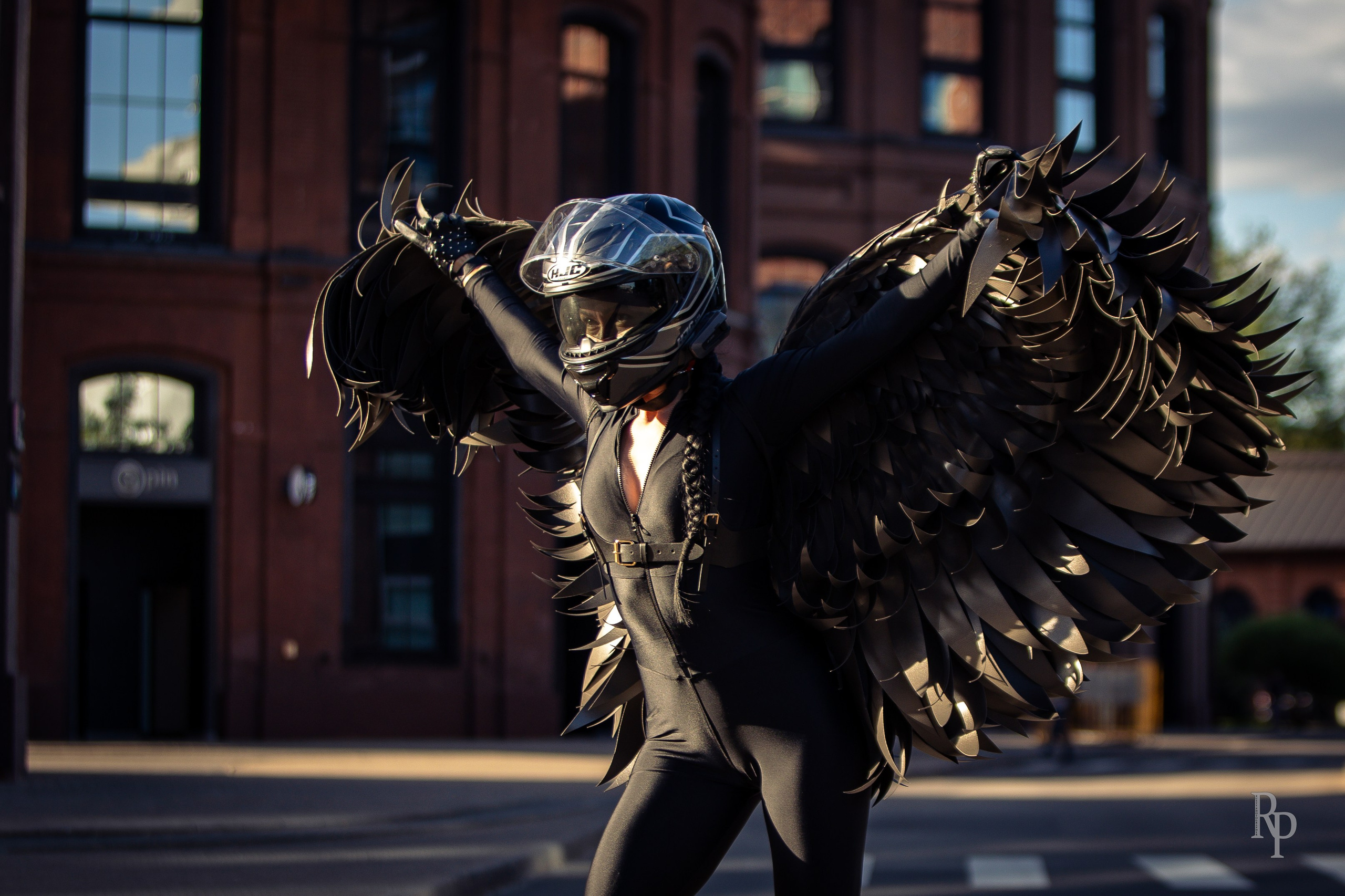 «Angel and demon». Rusty Photographer