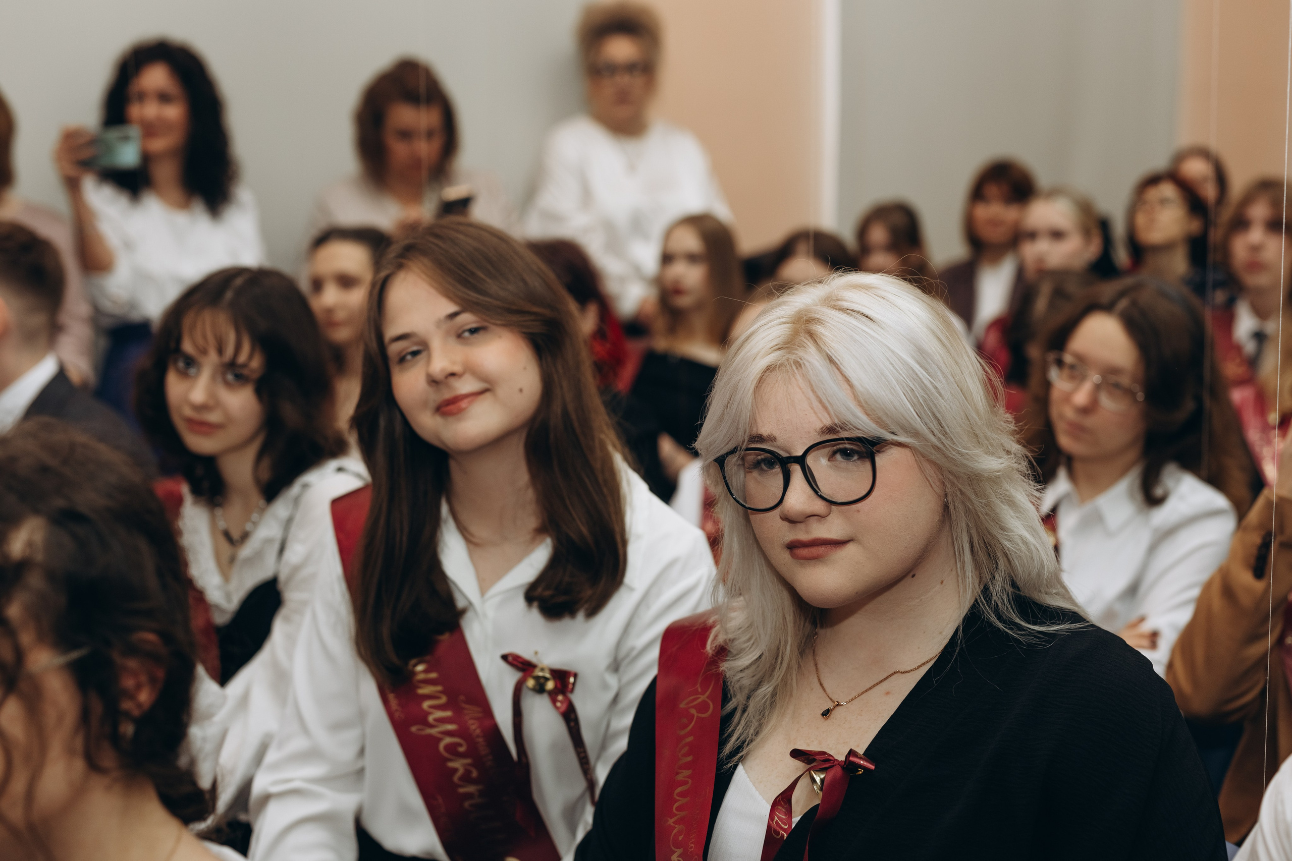 Последний звонок концерт+ фотозона. Фотограф Людмила Оюн