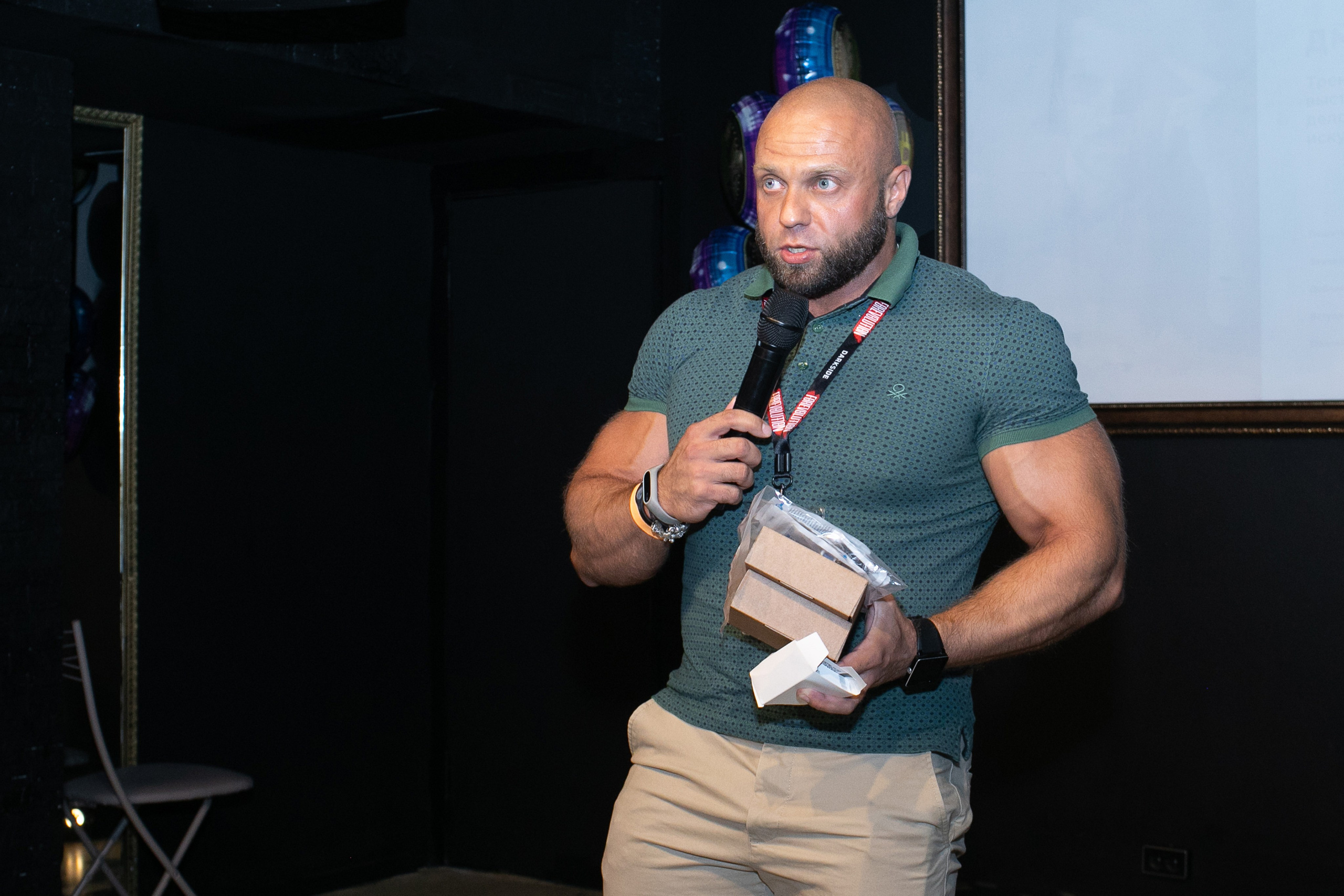 Встреча криптовалюте. Art photographer Nino