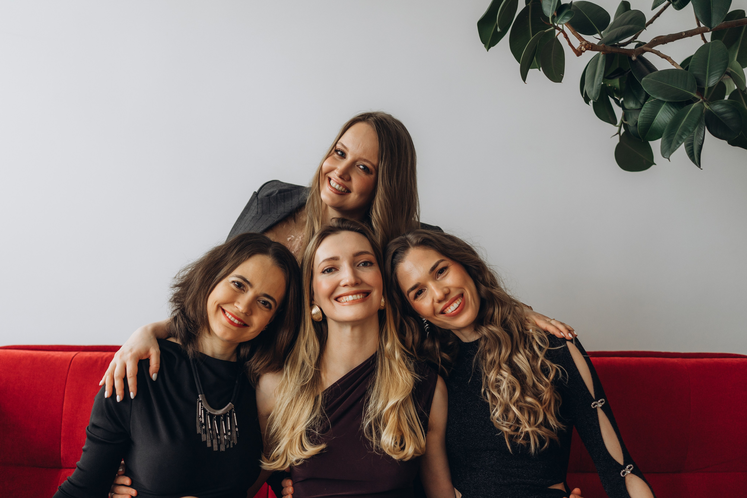 Групповая портретная съемка в студии. Фотограф Екатеринбург Кокшарова Александра