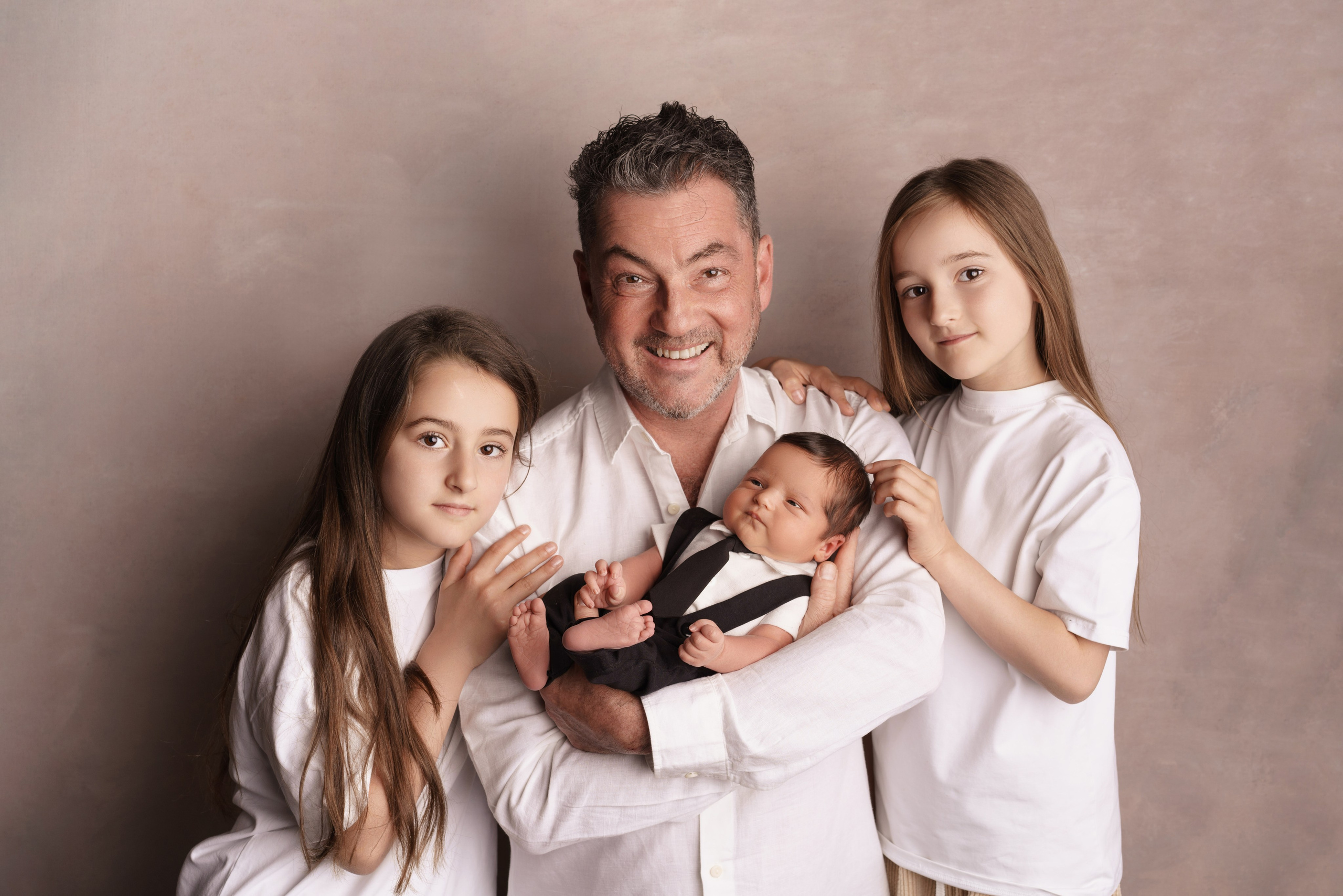 Семейные фотосессии с новорожденными | Трогательные кадры малышей и их близких в Москве и МО. Фотосессия новорожденных в Москве и Московской области | Профессиональный фотограф newborn — Татьяна Иванова