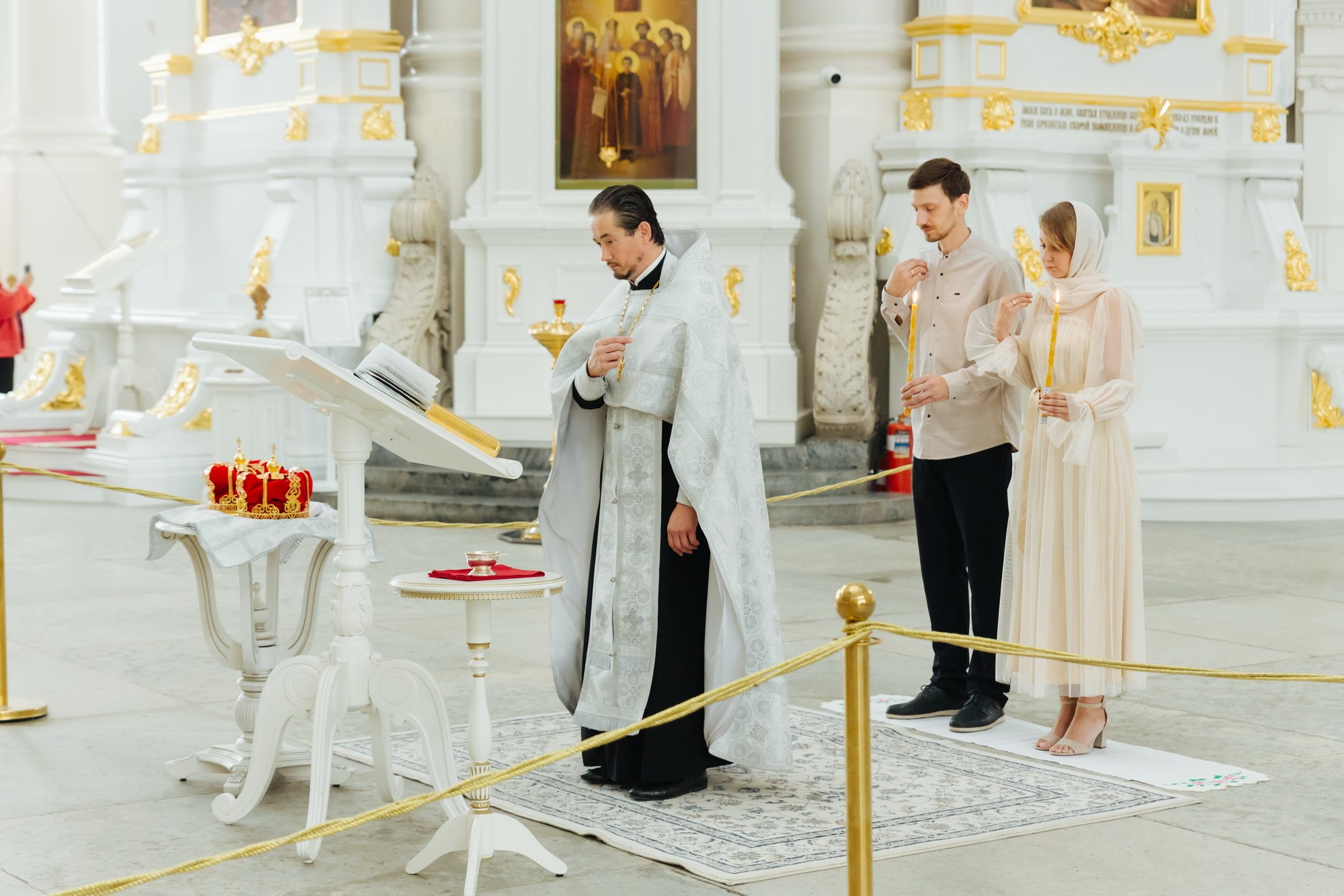 где лучше венчаться спб, смольный собор, сколько стоит венчание, лучший храм церковь для венчания, стоимость венчания в смольном соборе, фотограф на венчание, обвенчаться в Питере, смольный собор как обвенчаться