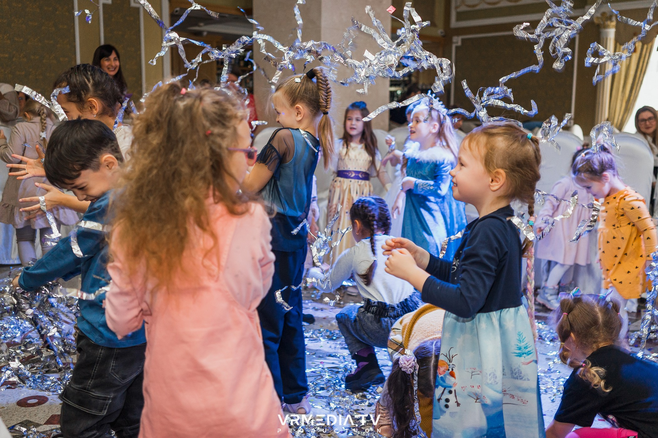 ХОЛОДНОЕ СЕРДЦЕ в ресторане «Империя»