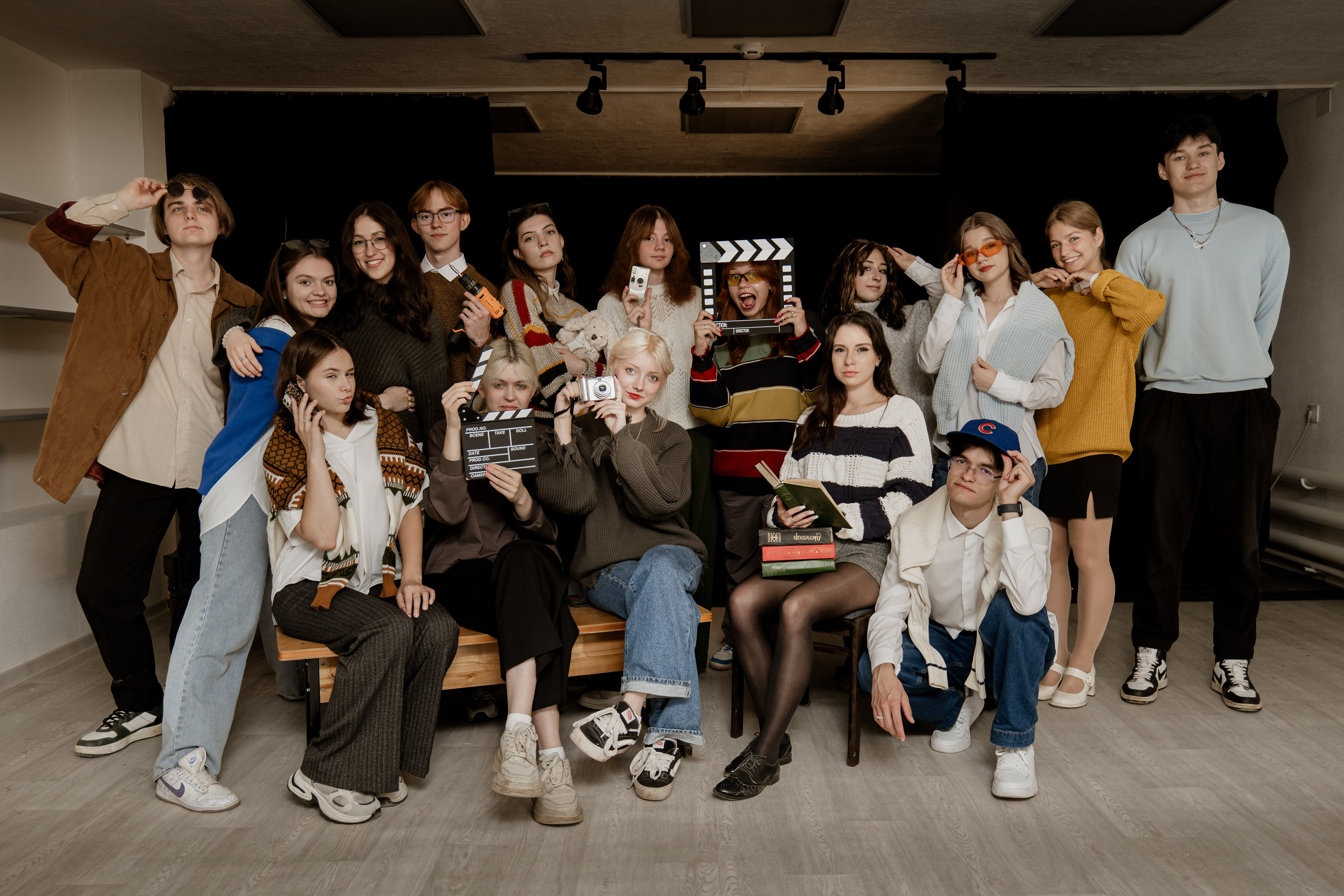 Современные выпускные альбомы / Киров. Фотограф/видеоограф в Санкт-Петербурге Денисов Иван