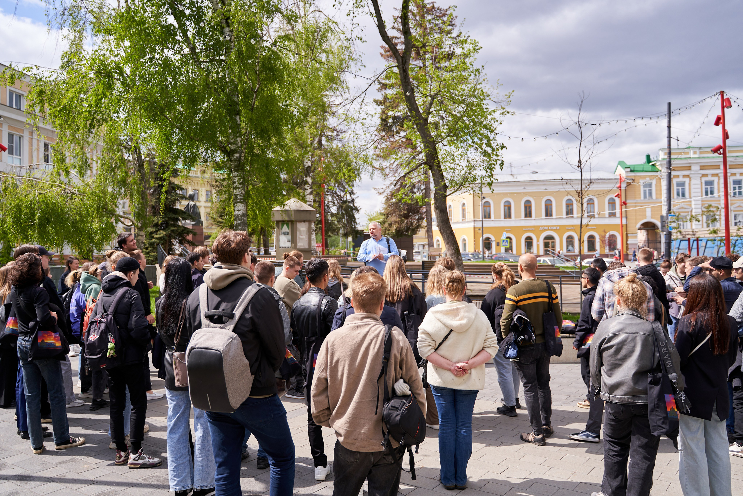 Городской квест в рамках регионального фестиваля «Учись без границ». Репортажный фотограф Вилянов Евгений. Нижний Новгород