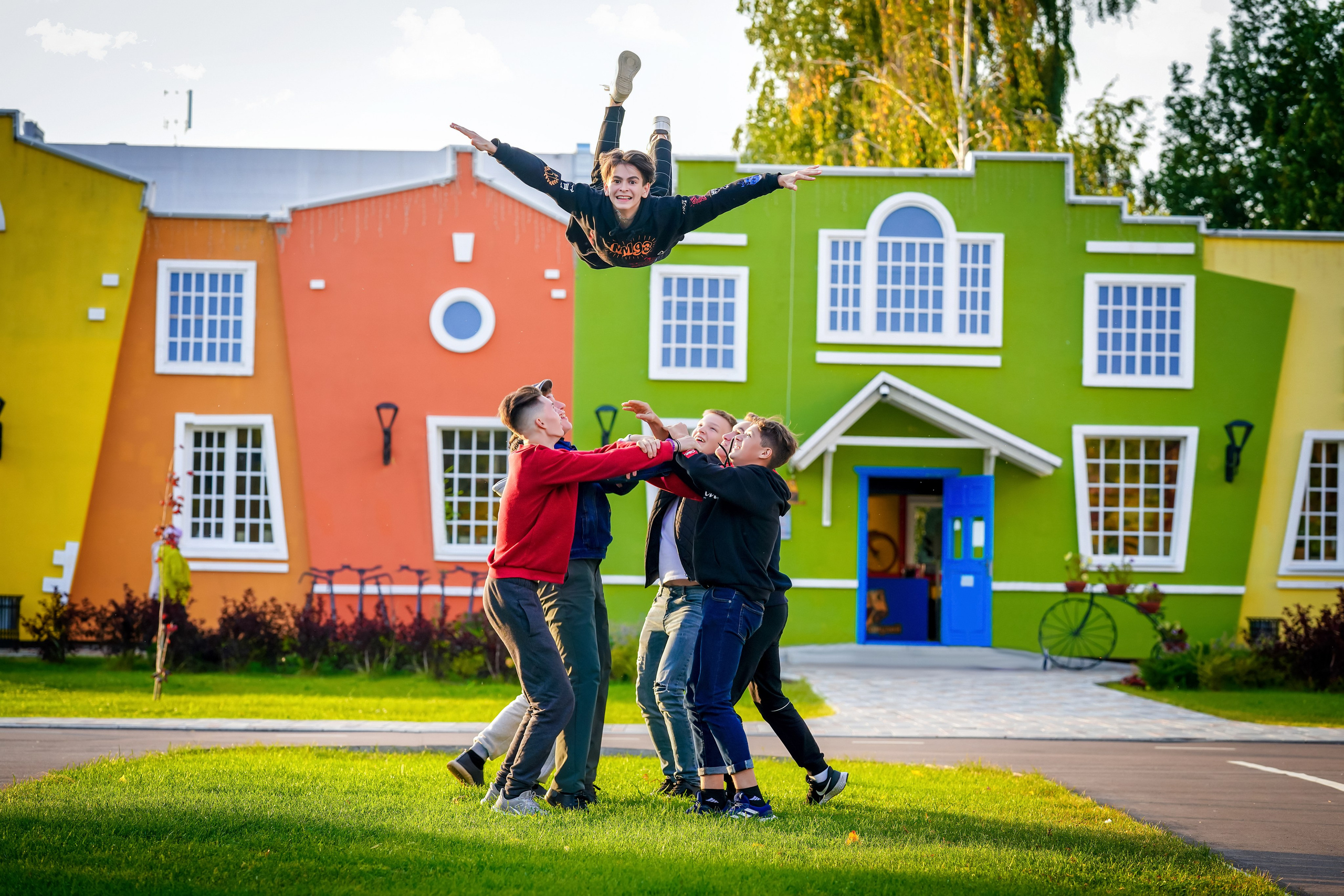 Осень 9,11 класс. Современные выпускные альбомы. Мы делаем не просто альбомы, а стильные фотокниги