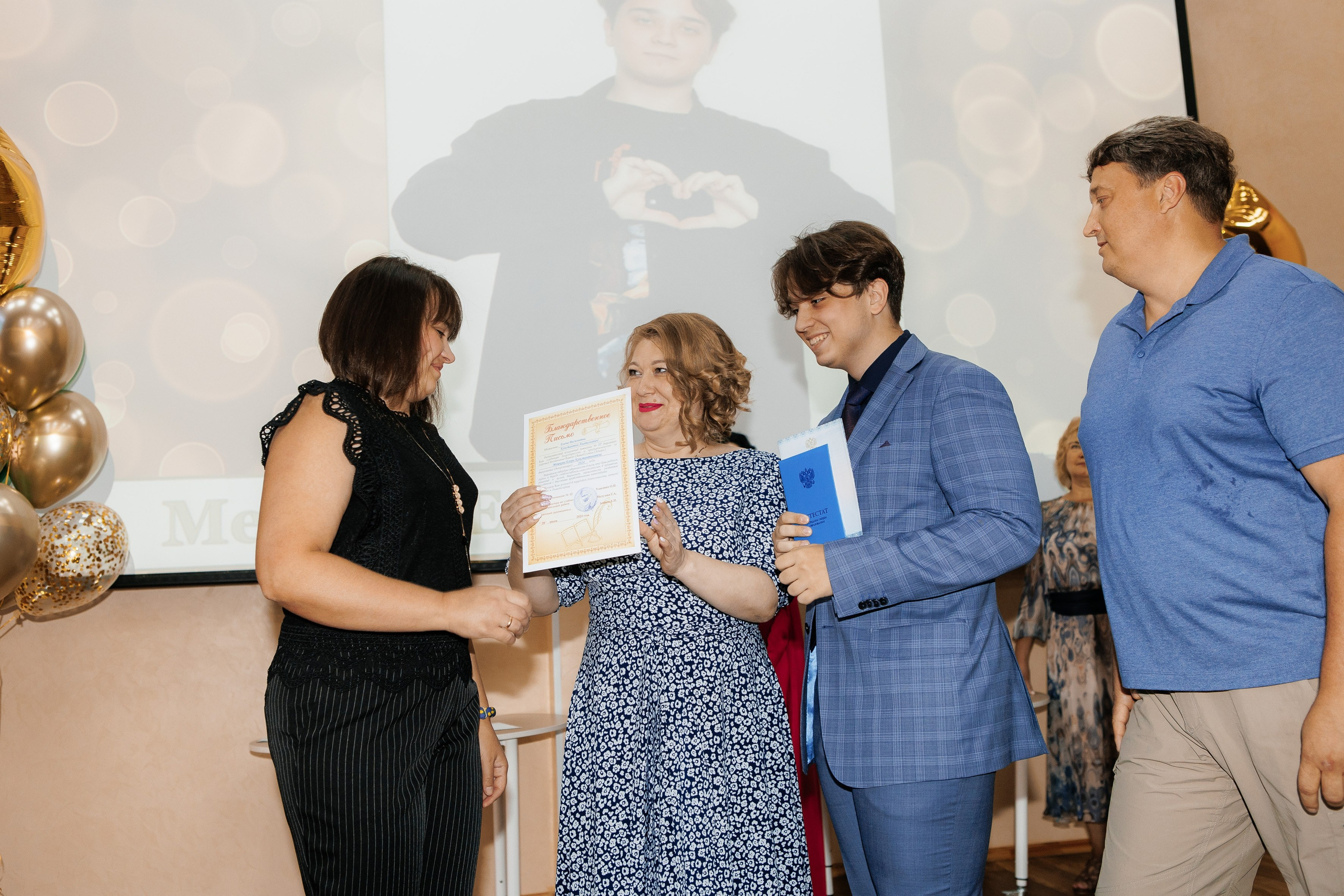 Выпускной Гимназия 12 2024 г. Свадебный и портретный Фотограф в Липецке Дмитрий Котюков