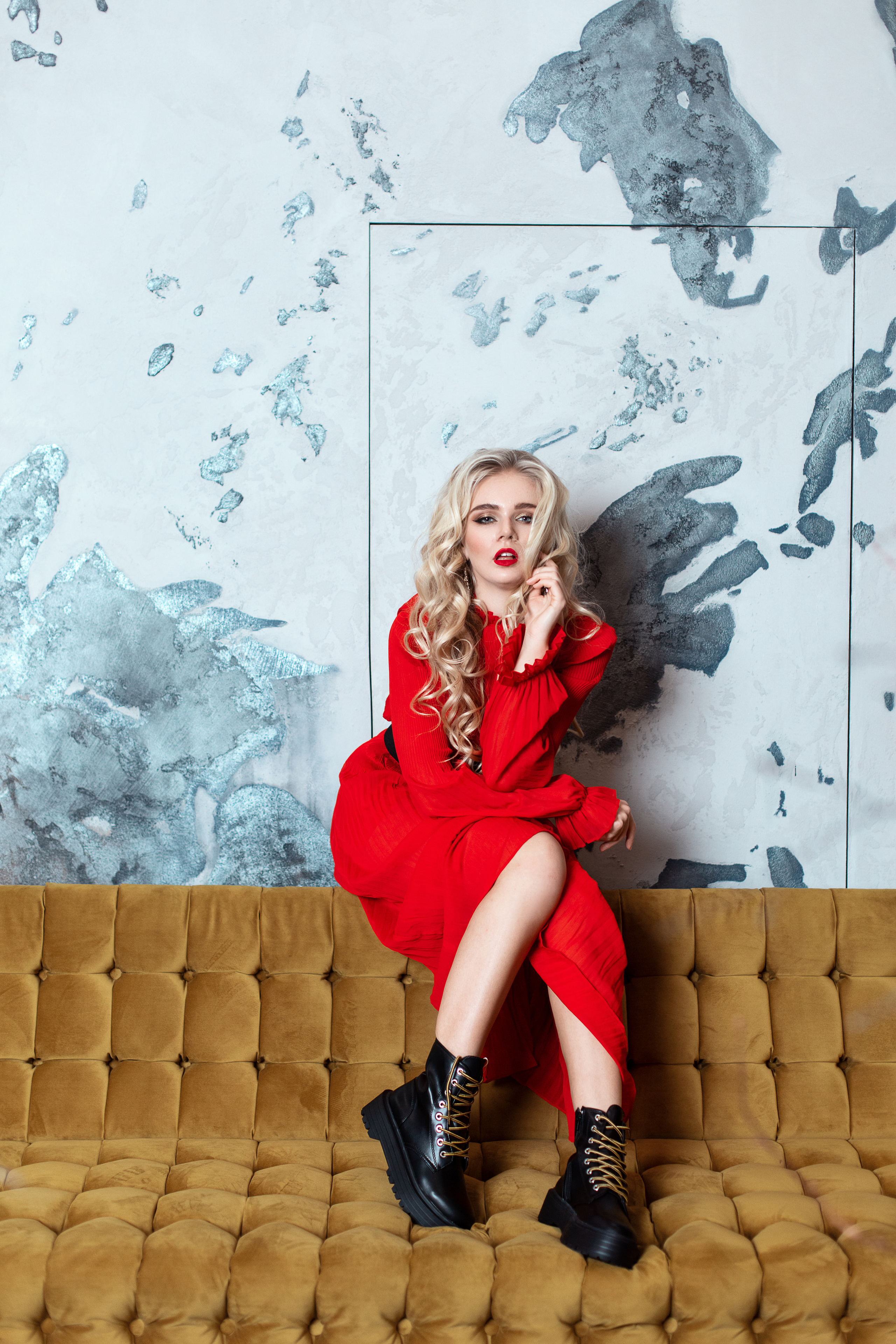 Юля. Главная