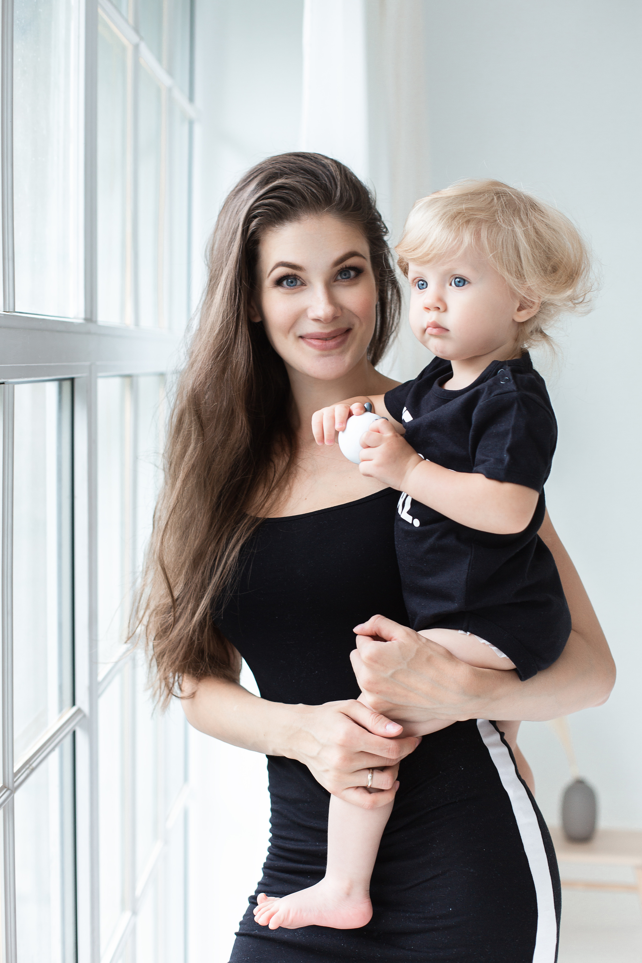 Полина и Лена. Главная