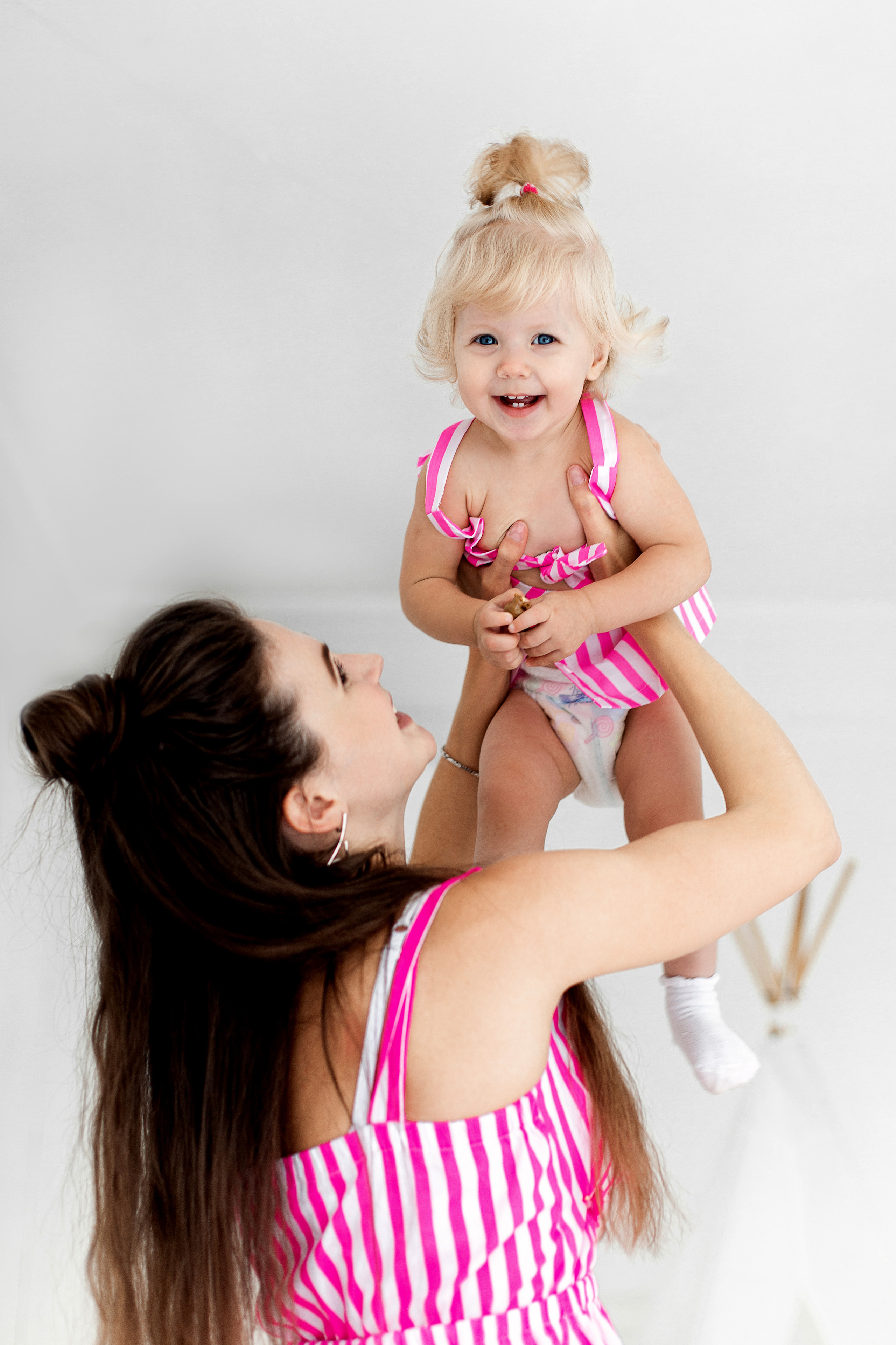 Полина и Лена. Главная