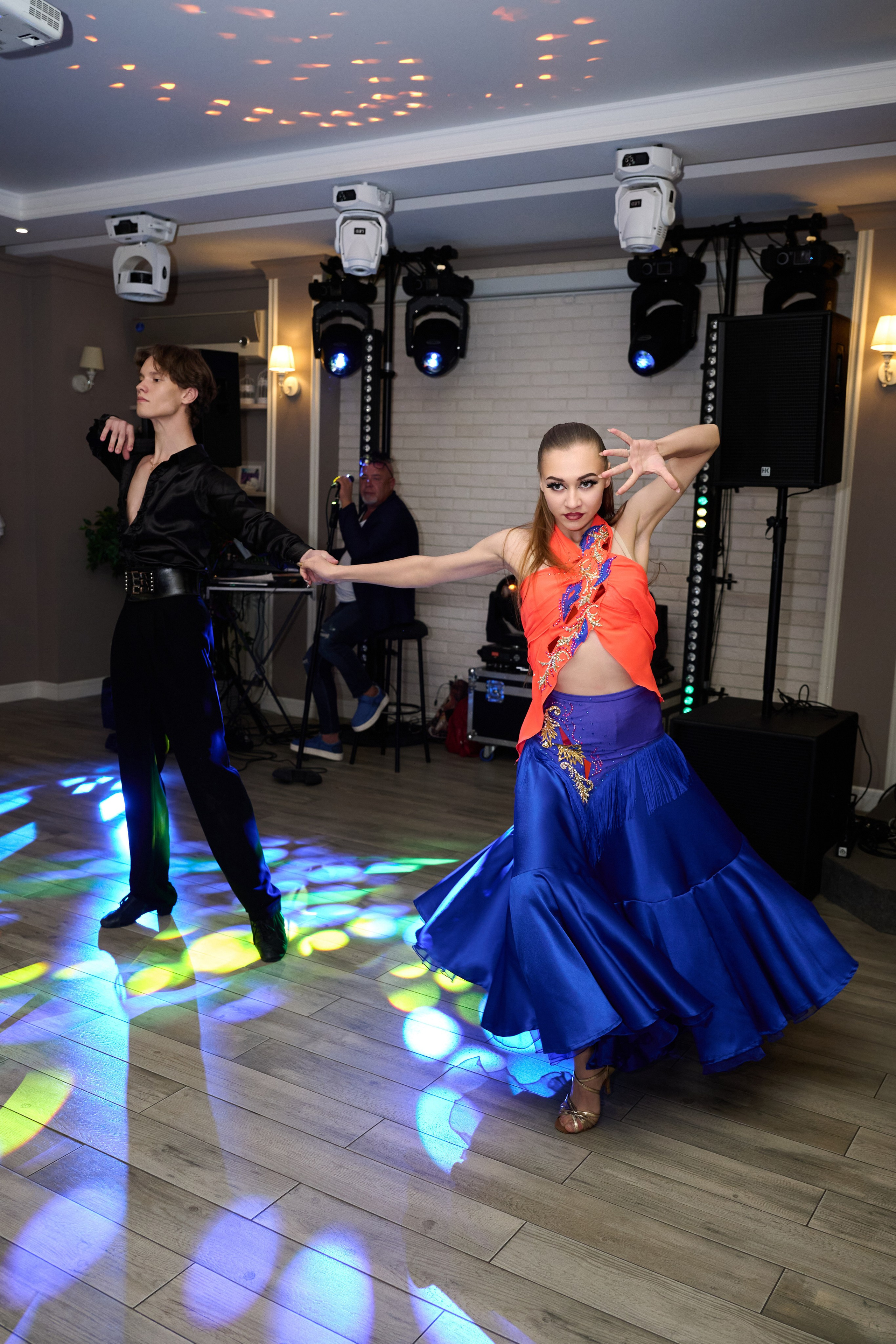 Фотосъемка юбилея Валентины. Профессиональный фотограф Старый Оскол, Губкин — свадьба, венчание, крещение, юбилей и день рождения