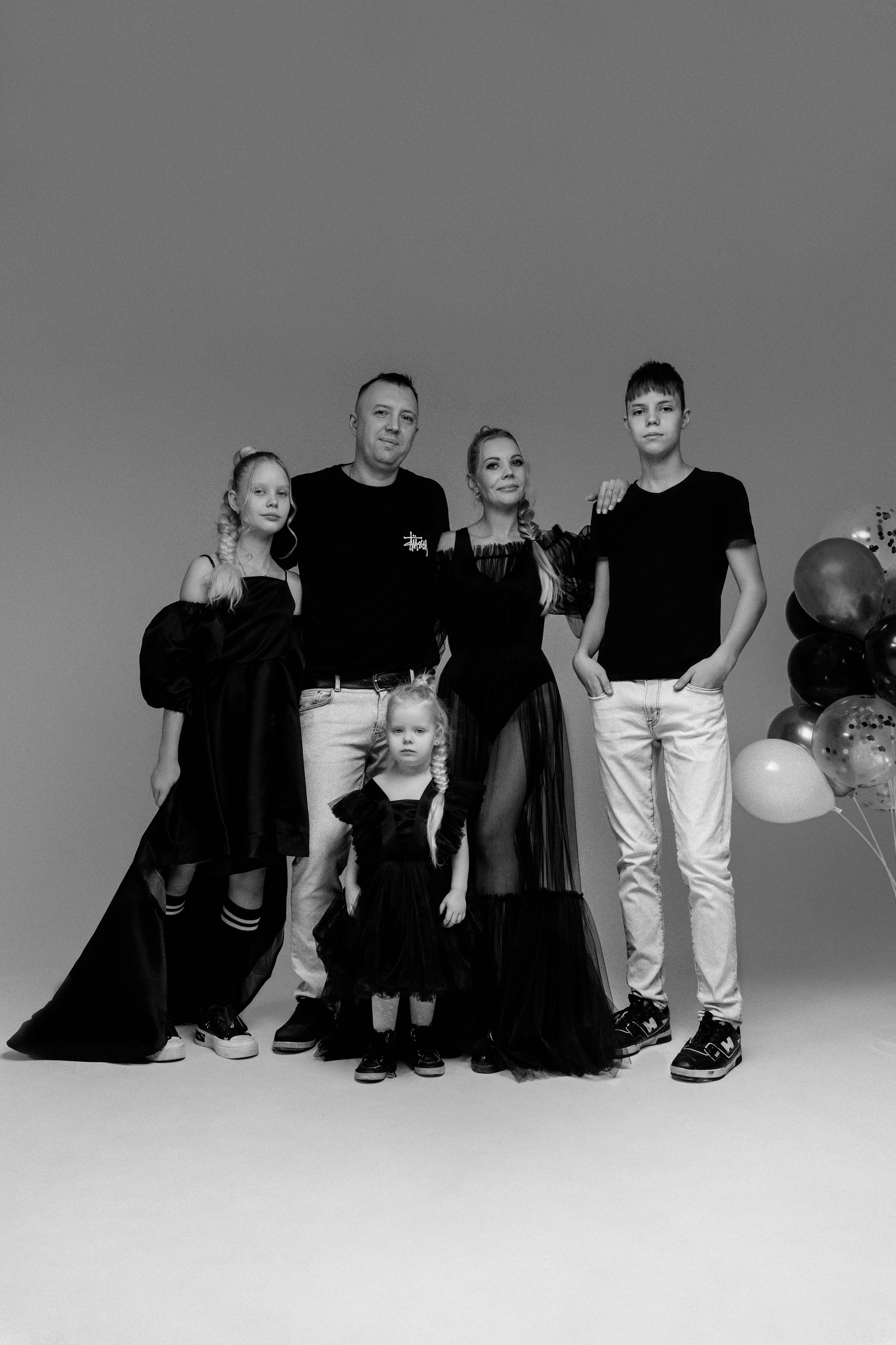 Магия семейных кадров в уютной студии. Ваш семейный фотограф в Минске — Вика Трегубова