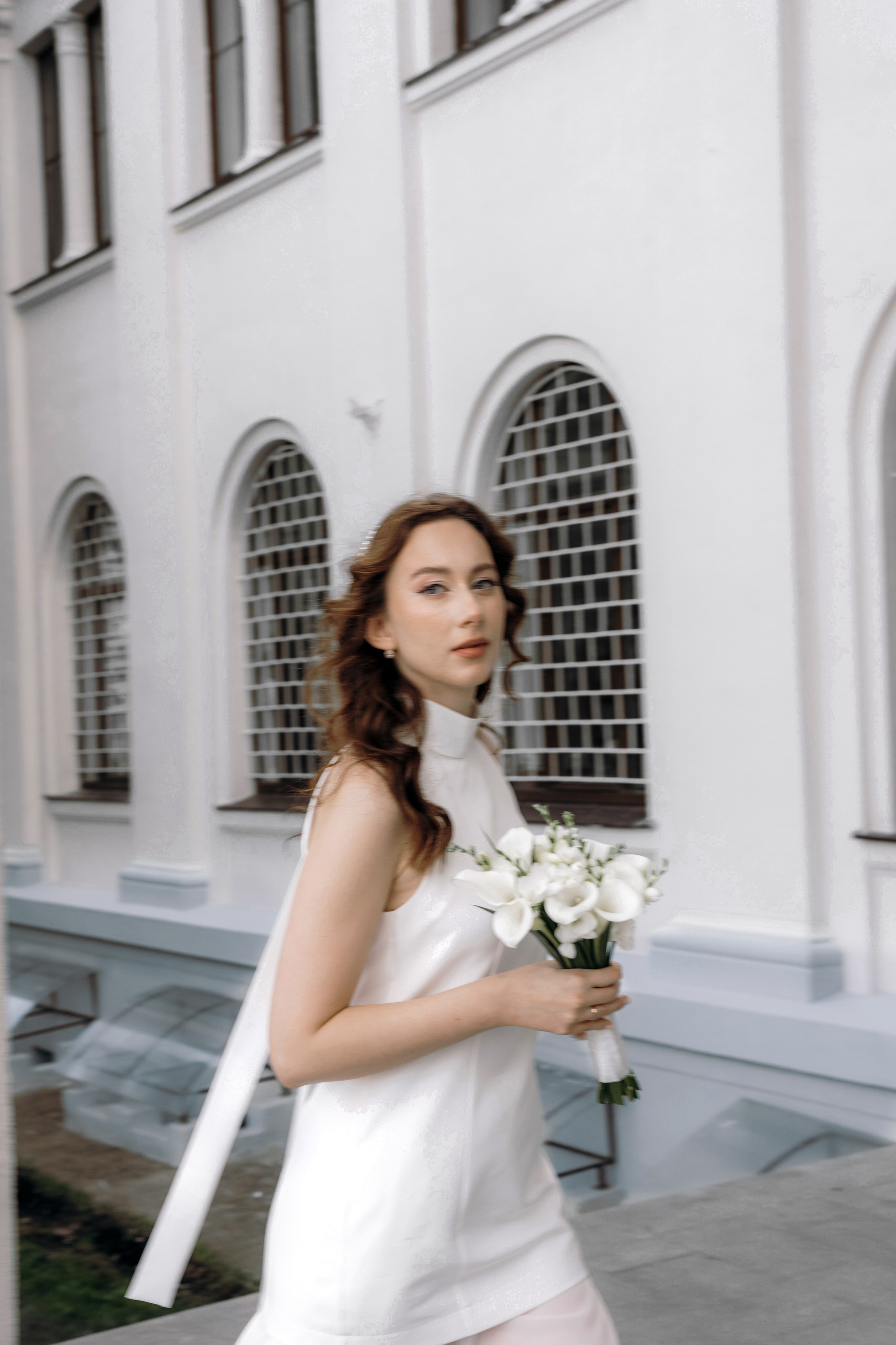 Любовь на фоне старого аэропорта. Ваш семейный фотограф в Минске — Вика Трегубова