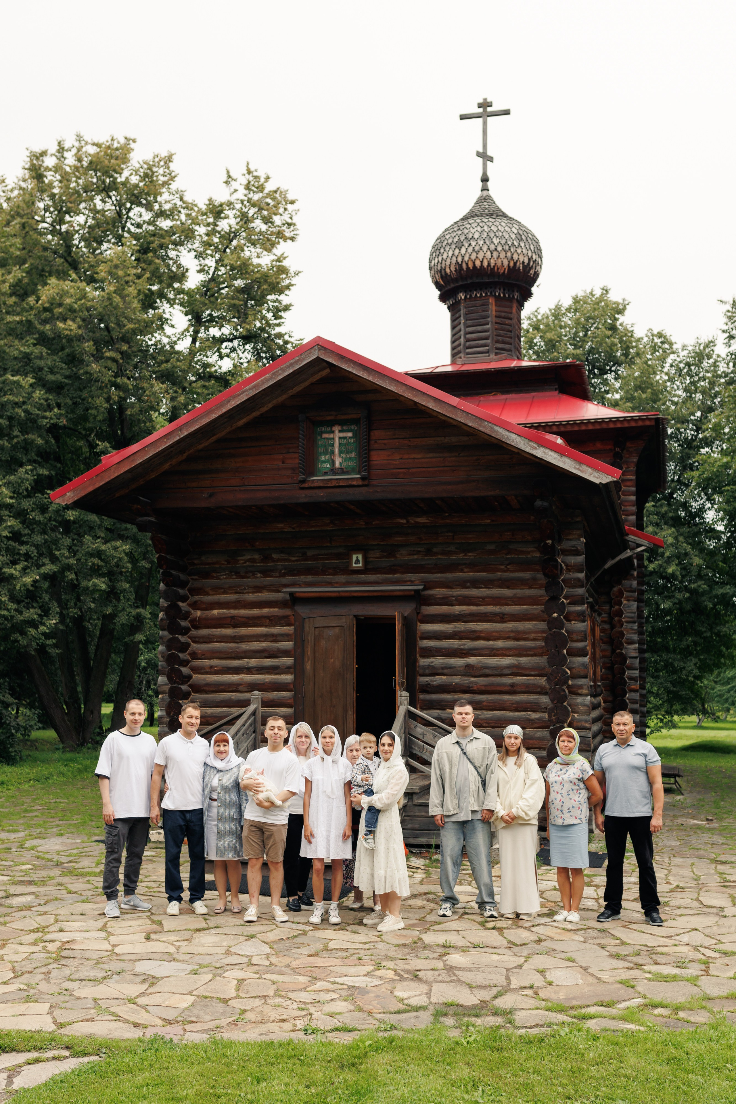Крещение в Храме святых Новомучеников и Исповедников Российских. Фотограф Валерия Горбунова Подольск Бутово Видное Щербинка