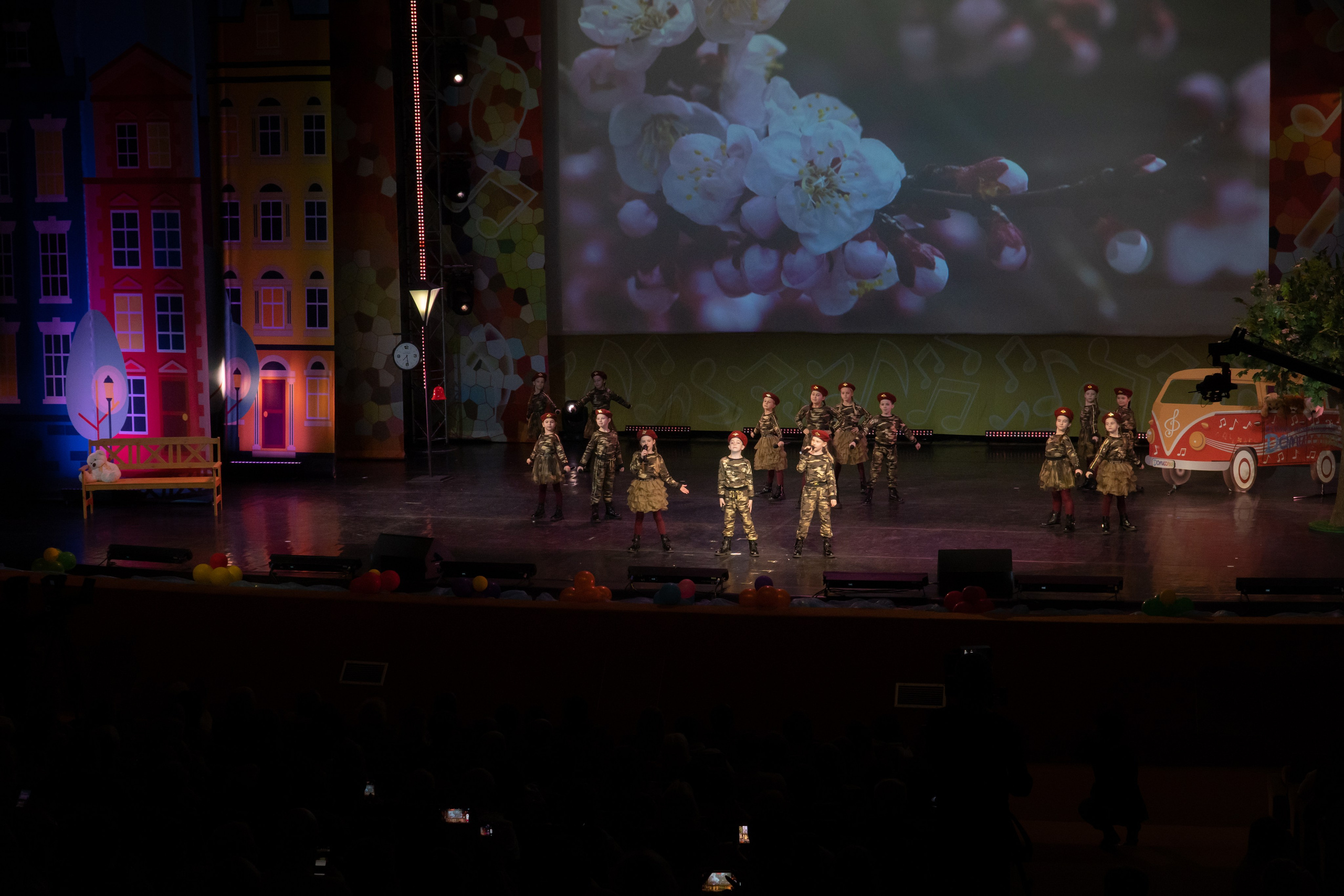 Съёмка концерта для Домисольки, большой концертный зал Космос. «Студия DRONAVT`s» — видеосъёмка и фотография г. Москва