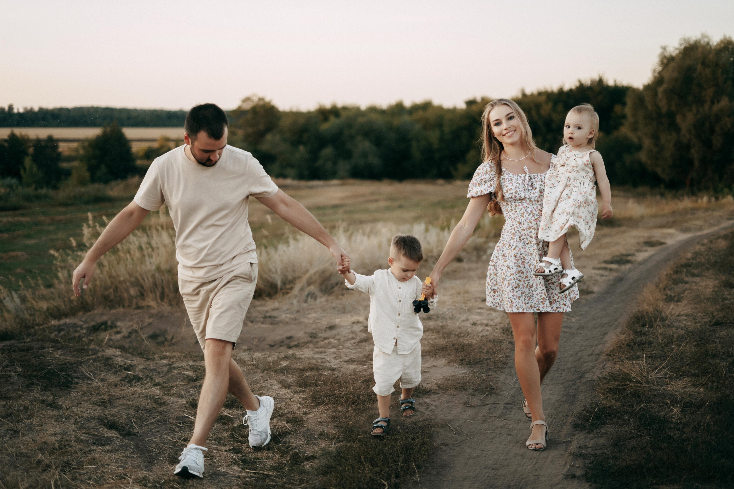 На берегу реки. Свадебный и семейный фотограф в Димитровграде Ольга Грызлова