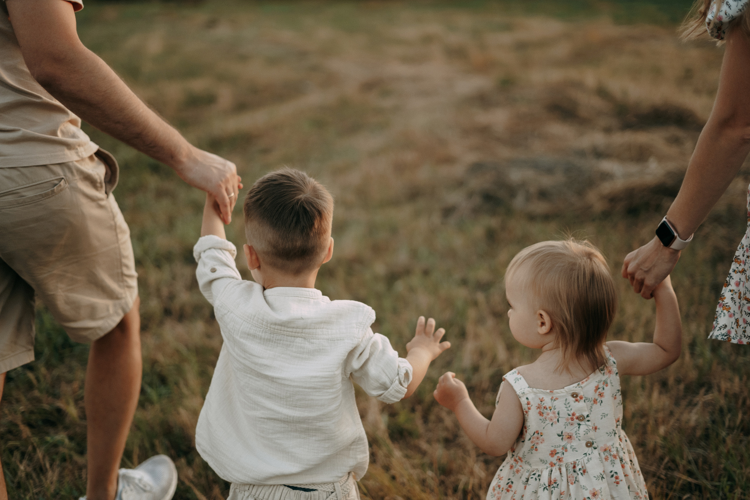 На берегу реки. Свадебный и семейный фотограф в Димитровграде Ольга Грызлова