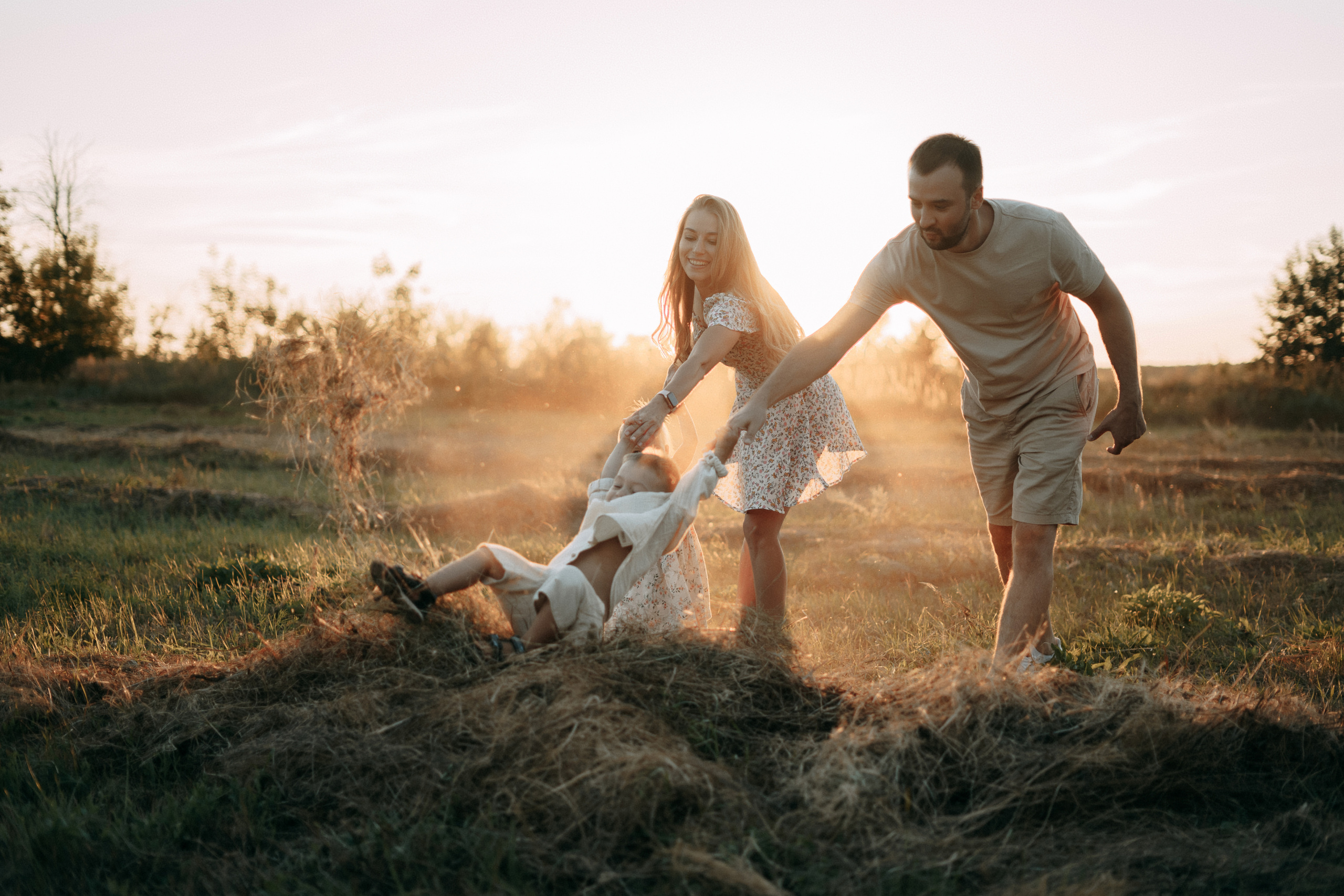 На берегу реки. Свадебный и семейный фотограф в Димитровграде Ольга Грызлова