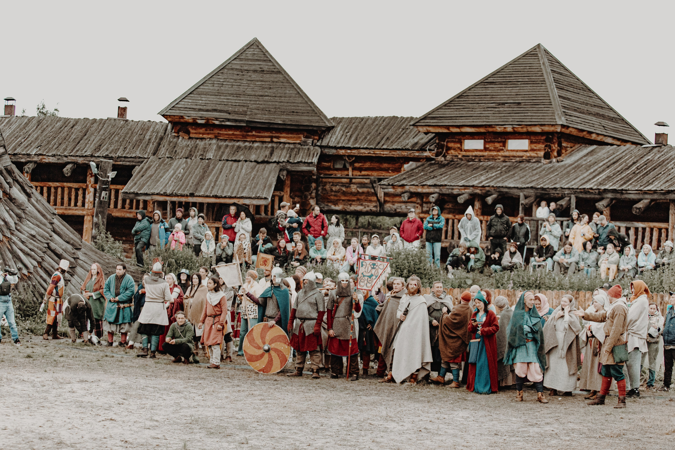 Фестиваль «Абалакское поле» XVI. Арт-фотограф Крис Л. в Тобольске: портрет, семейные, свадьбы