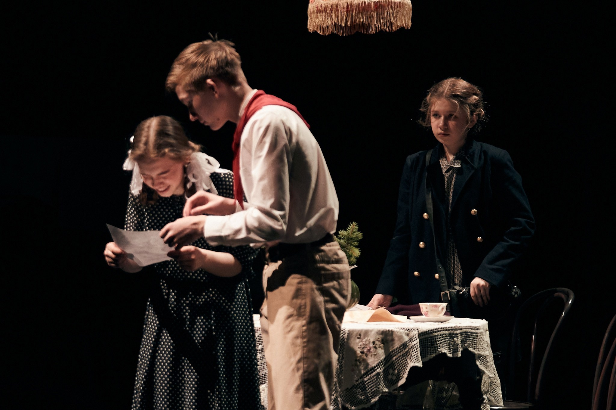 Спектакль «Советская, 44». Дети Сац. Фотограф в Москве. Индивидуальные и парные съёмки, мероприятия, промо-съёмки для артистов