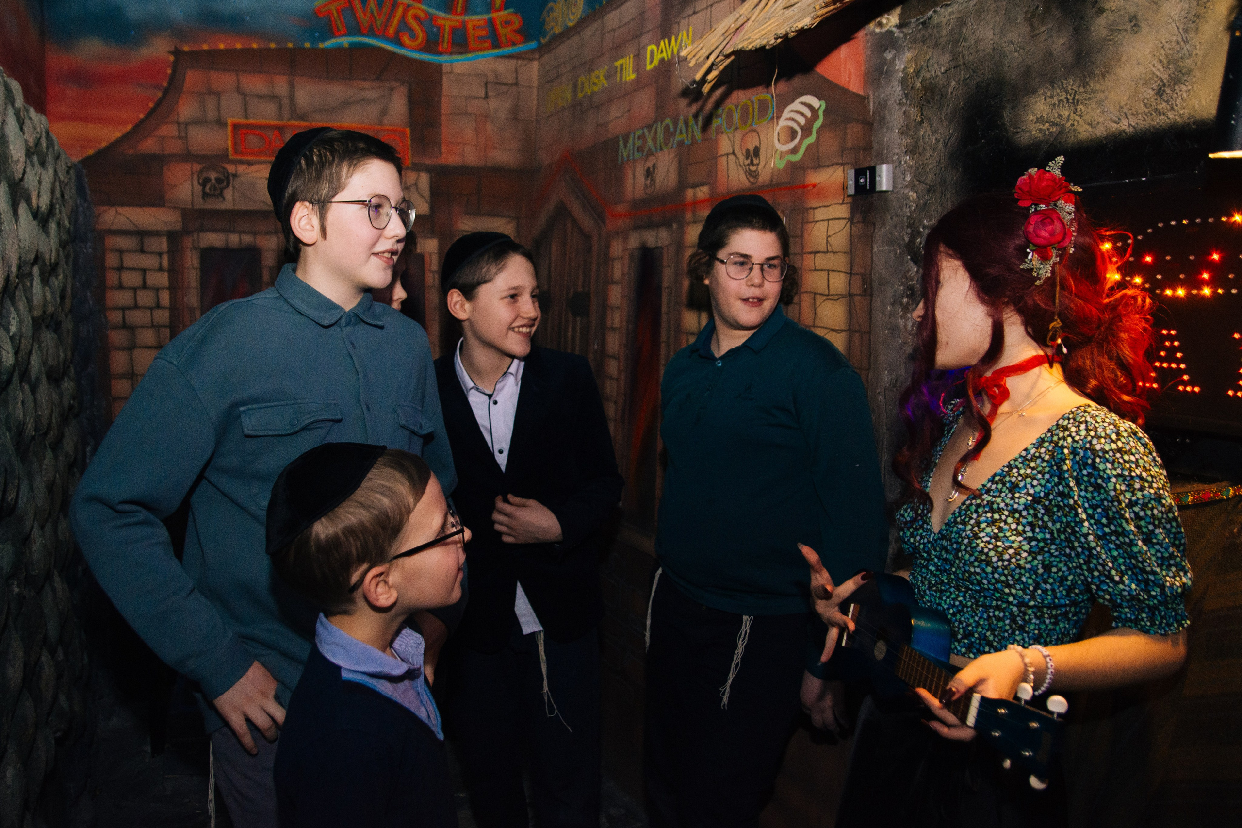 Квест в Нелогике. Фотограф в Москве. Индивидуальные и парные съёмки, мероприятия, промо-съёмки для артистов