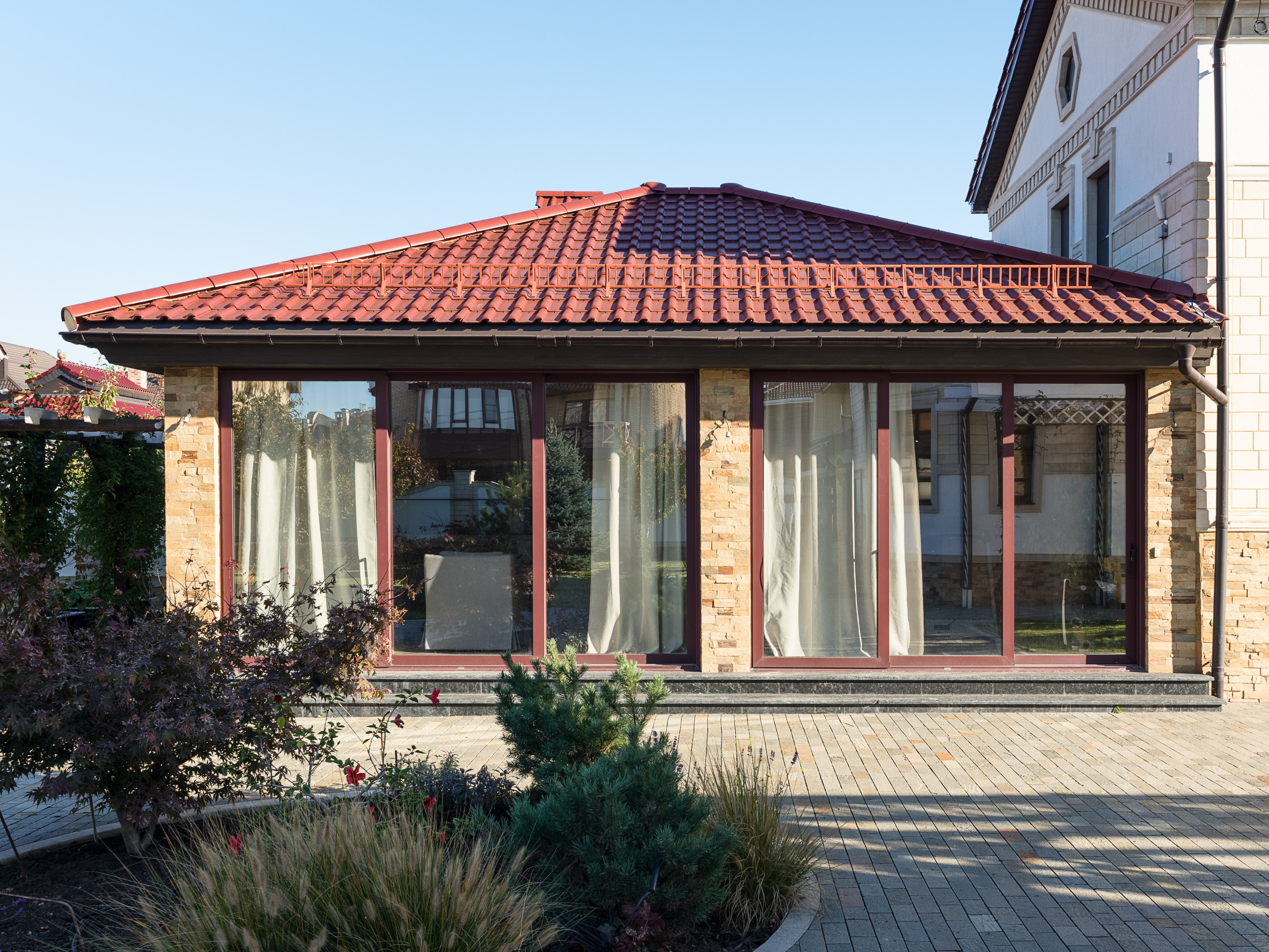 Домовладение в Краснодаре - фото 14 - фасад