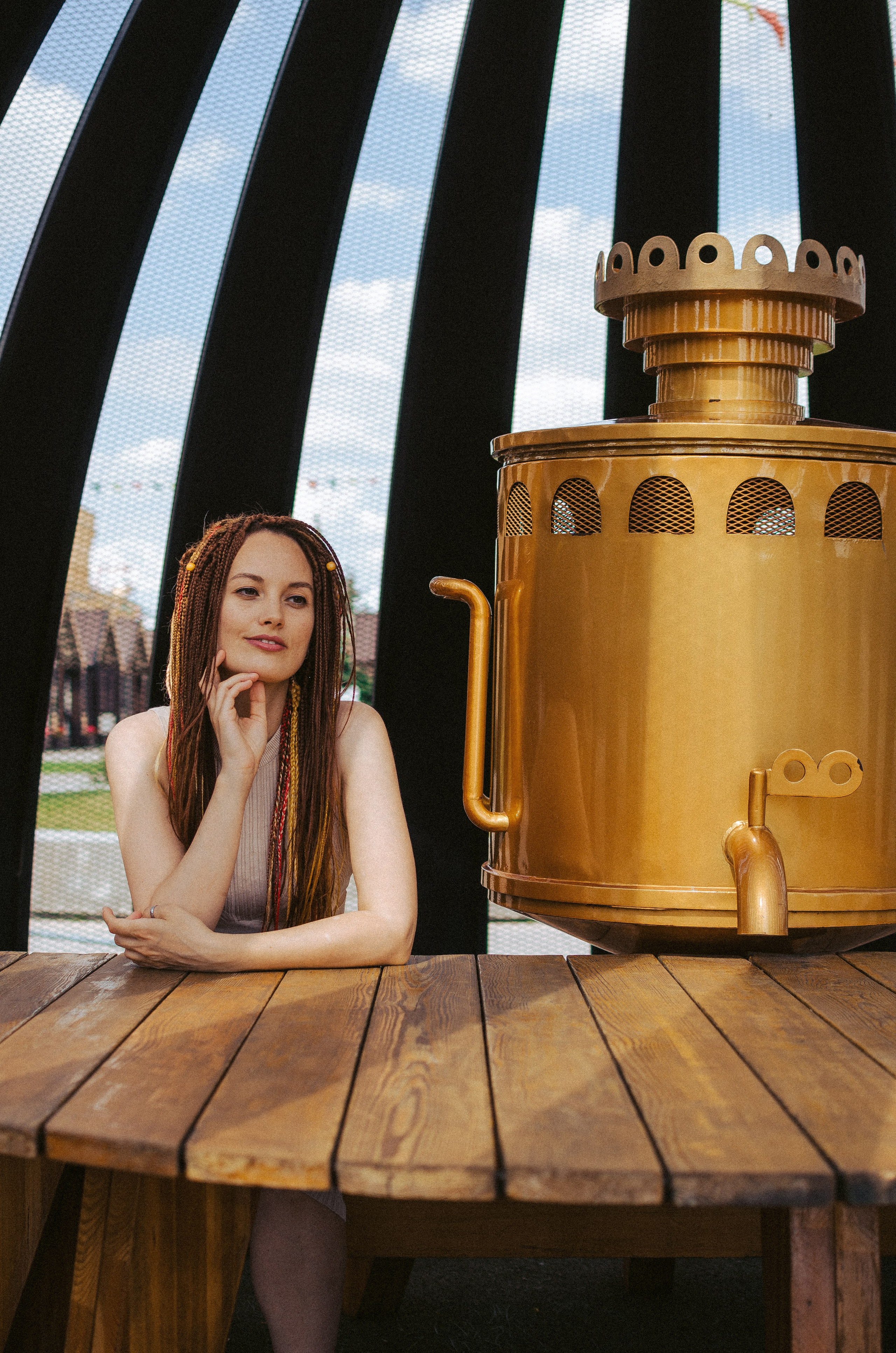 Оля. КВЭЛ — Кто Все Эти Люди