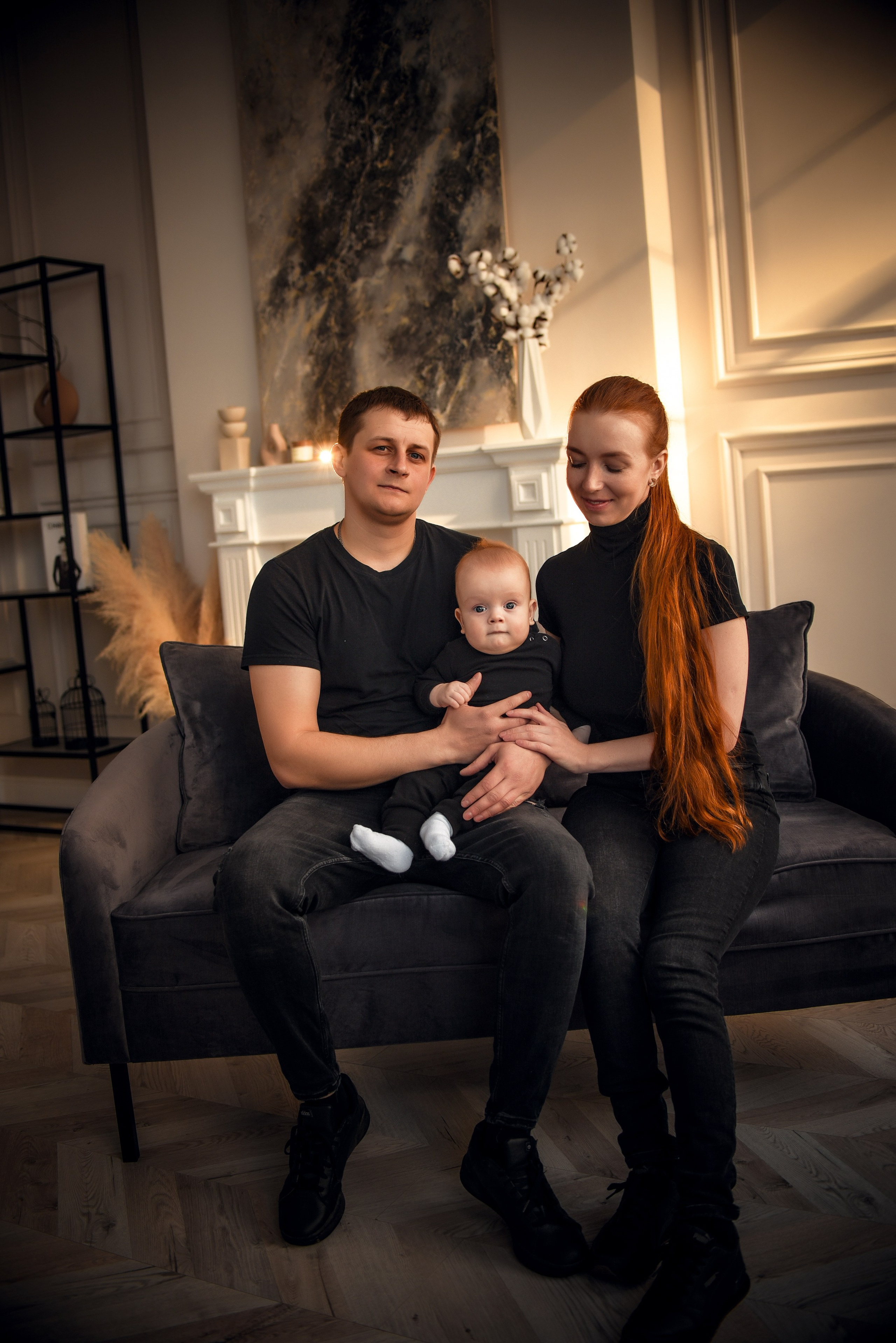 Семейная студийная фотосессия 3. Свадебный, семейный, детский, контент фотограф в Омске Максим Ильин