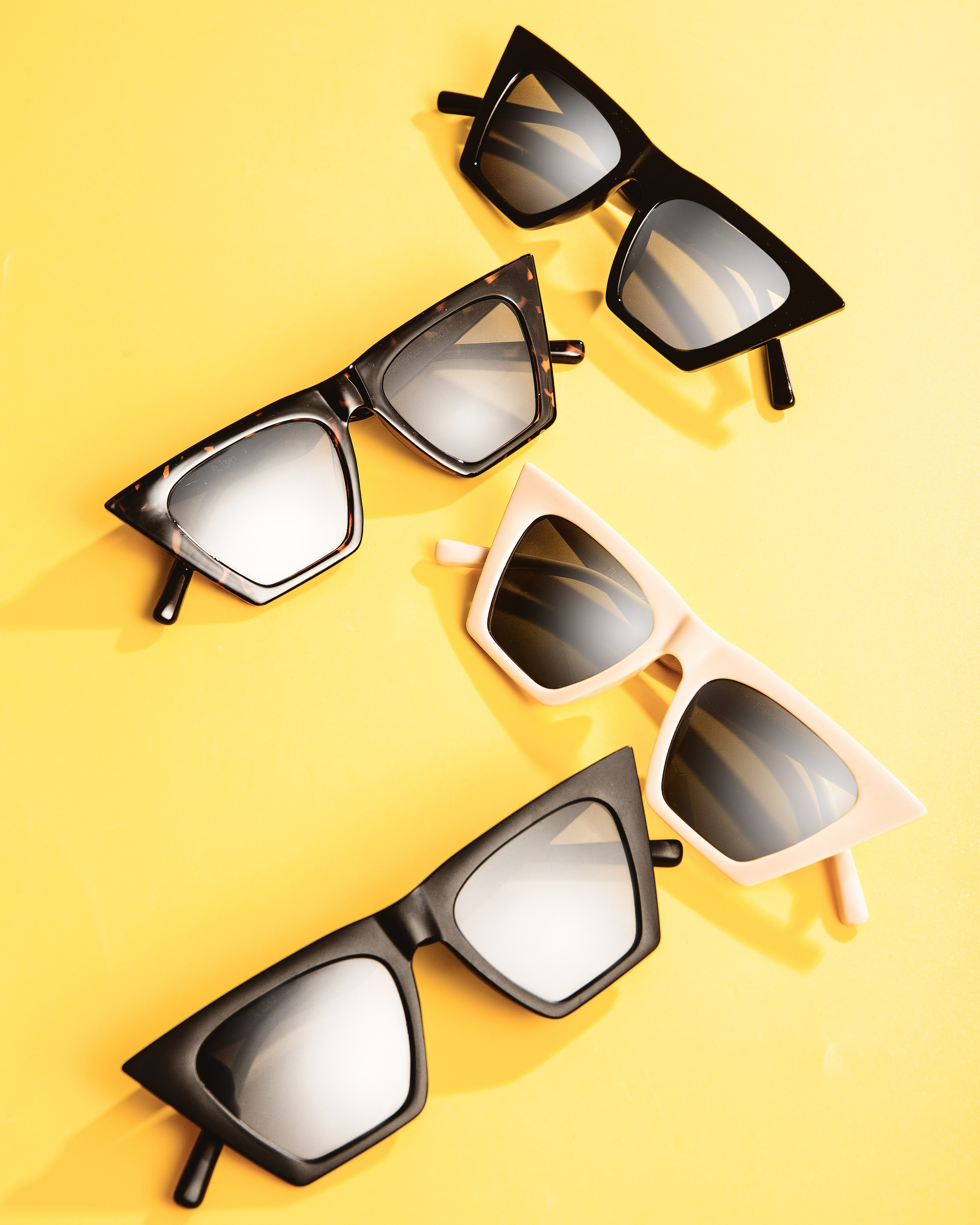 ФОТОСЪЁМКА ГЛЯНЦЕВЫХ / БЛИКУЮЩИХ ОБЪЕКТОВ. Ильшат Бикмиев — предметный фотограф. Каталог и рекламная съёмка для бизнеса Алматы. Качественные фото для бизнеса, маркетплейсов интернета