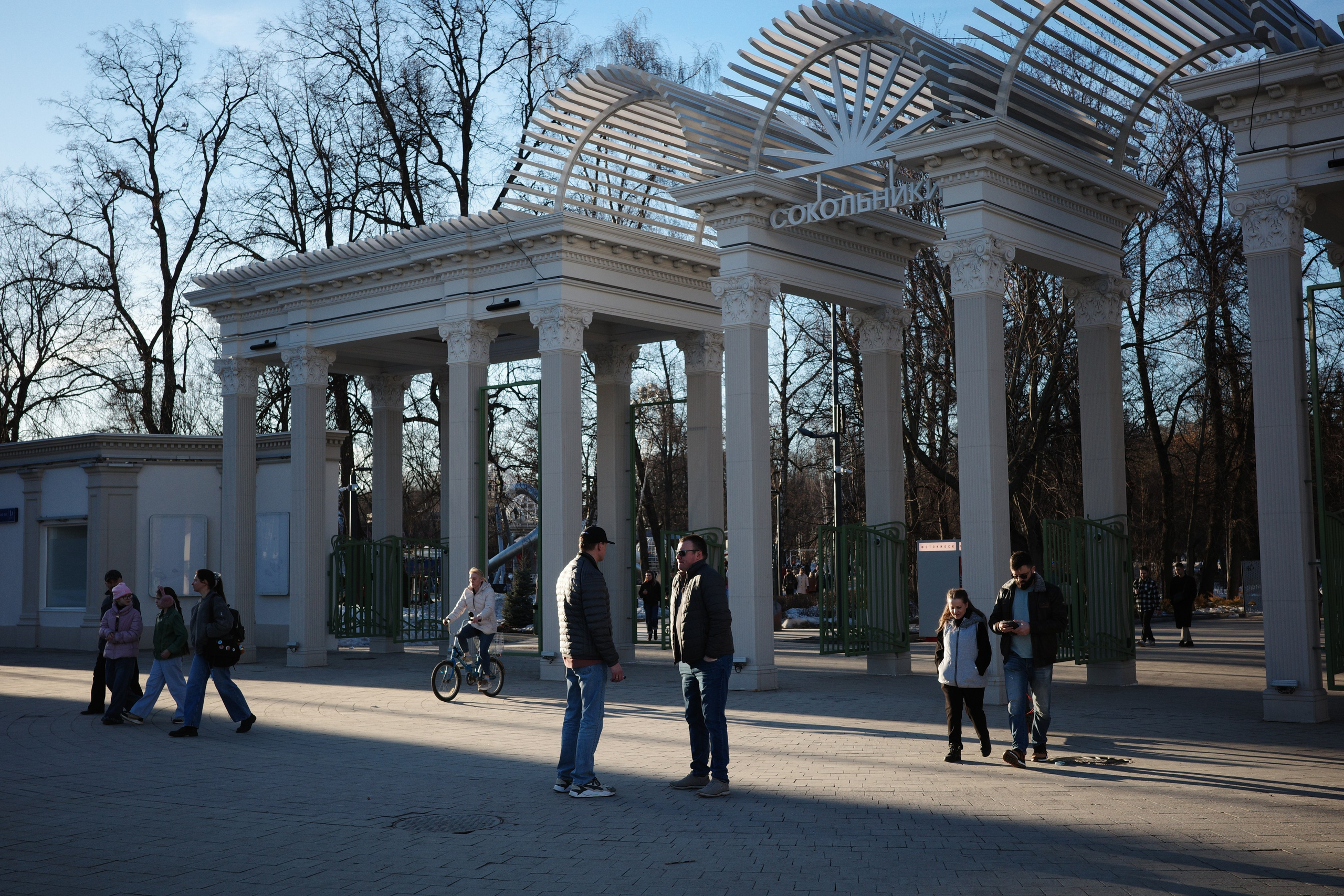 #44: Парк «Сокольники» / март 2026. Проект «Фотокладовка»: блог уличной фотографии в формате street photo