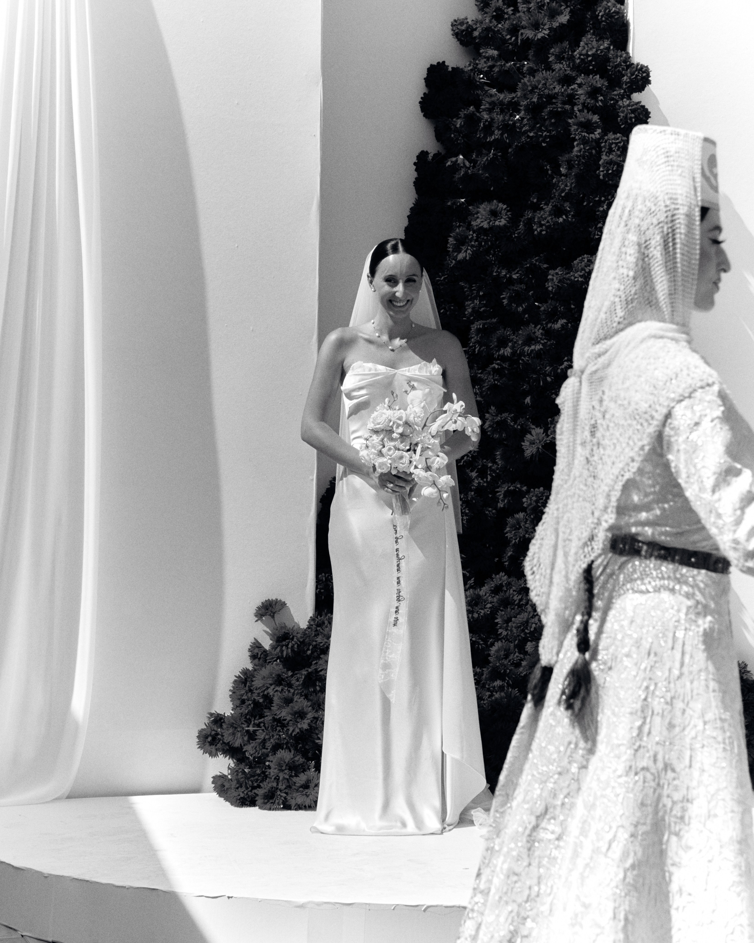 Мега и Зарема. Фотограф ALINA DZHIDZALOVA